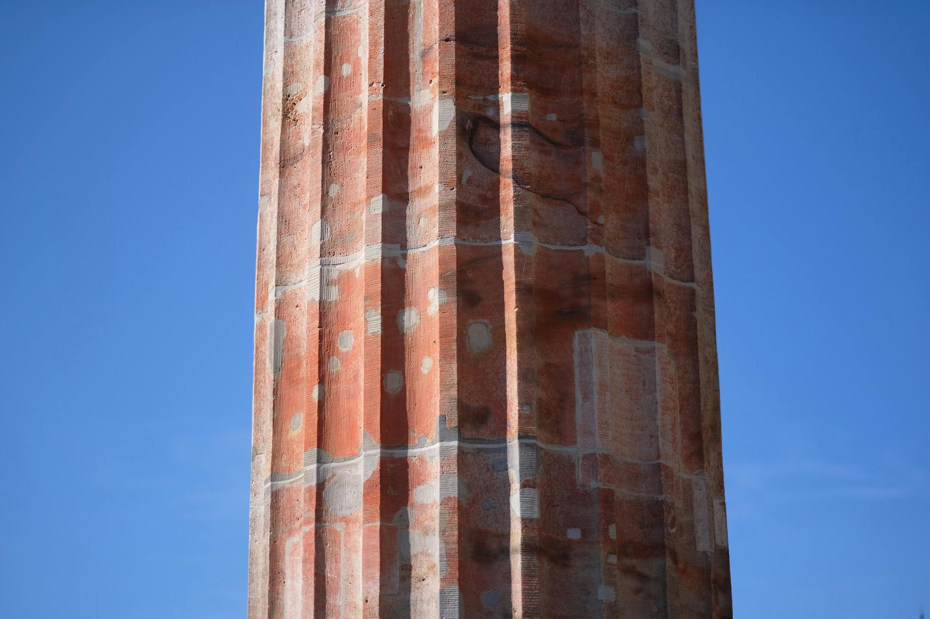 Graffiti-Spezialisten haben ihre Zweifel, ob die Farbe überhaupt wieder ab geht.