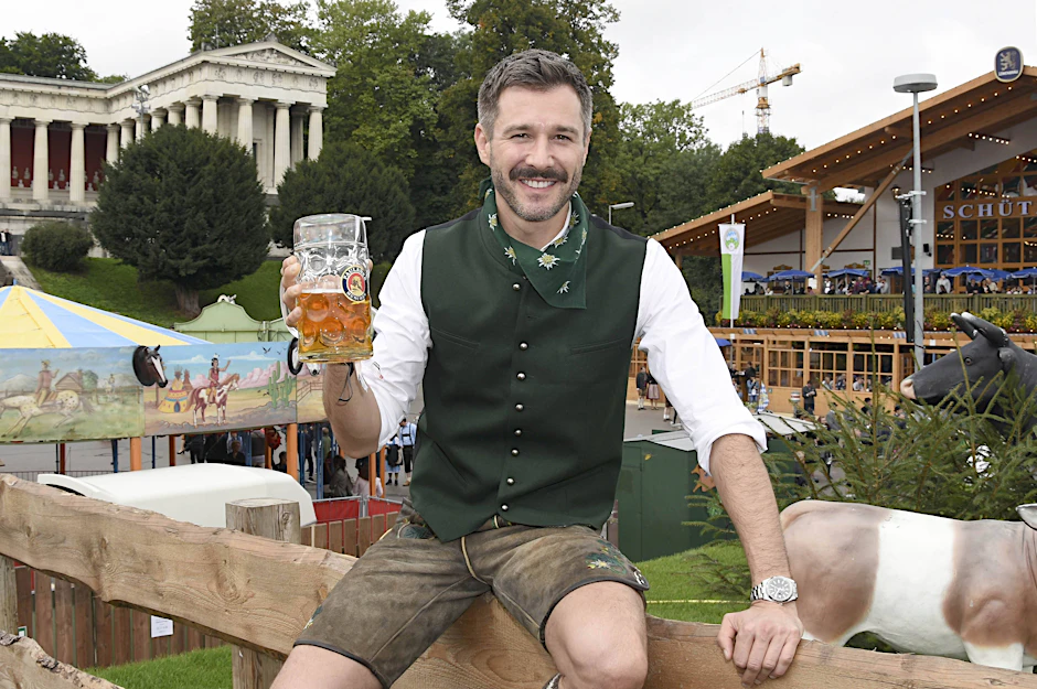 Jochen Schropp ist auf dem Oktoberfest für jeden Spaß zu haben.