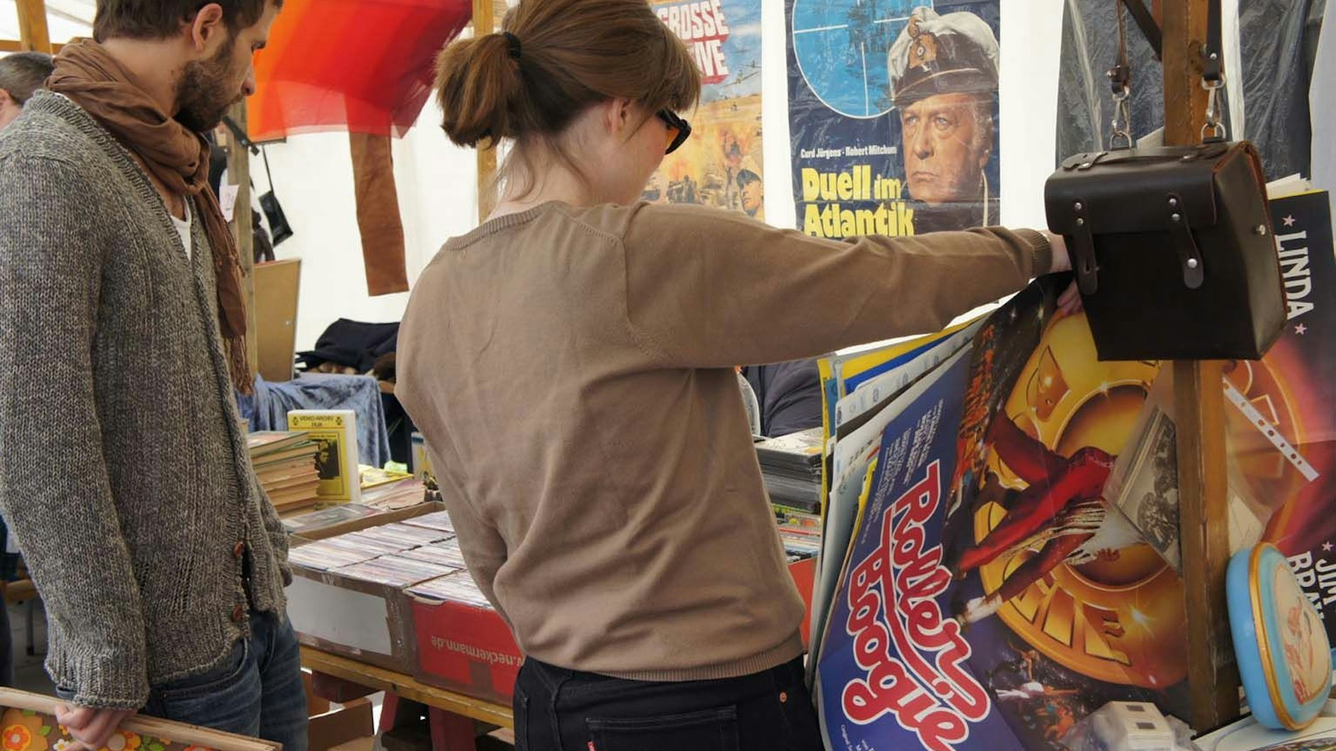 Filmplakate aus der alten BRD: Da staunen Besucher aus dem Osten wie aus dem Westen.