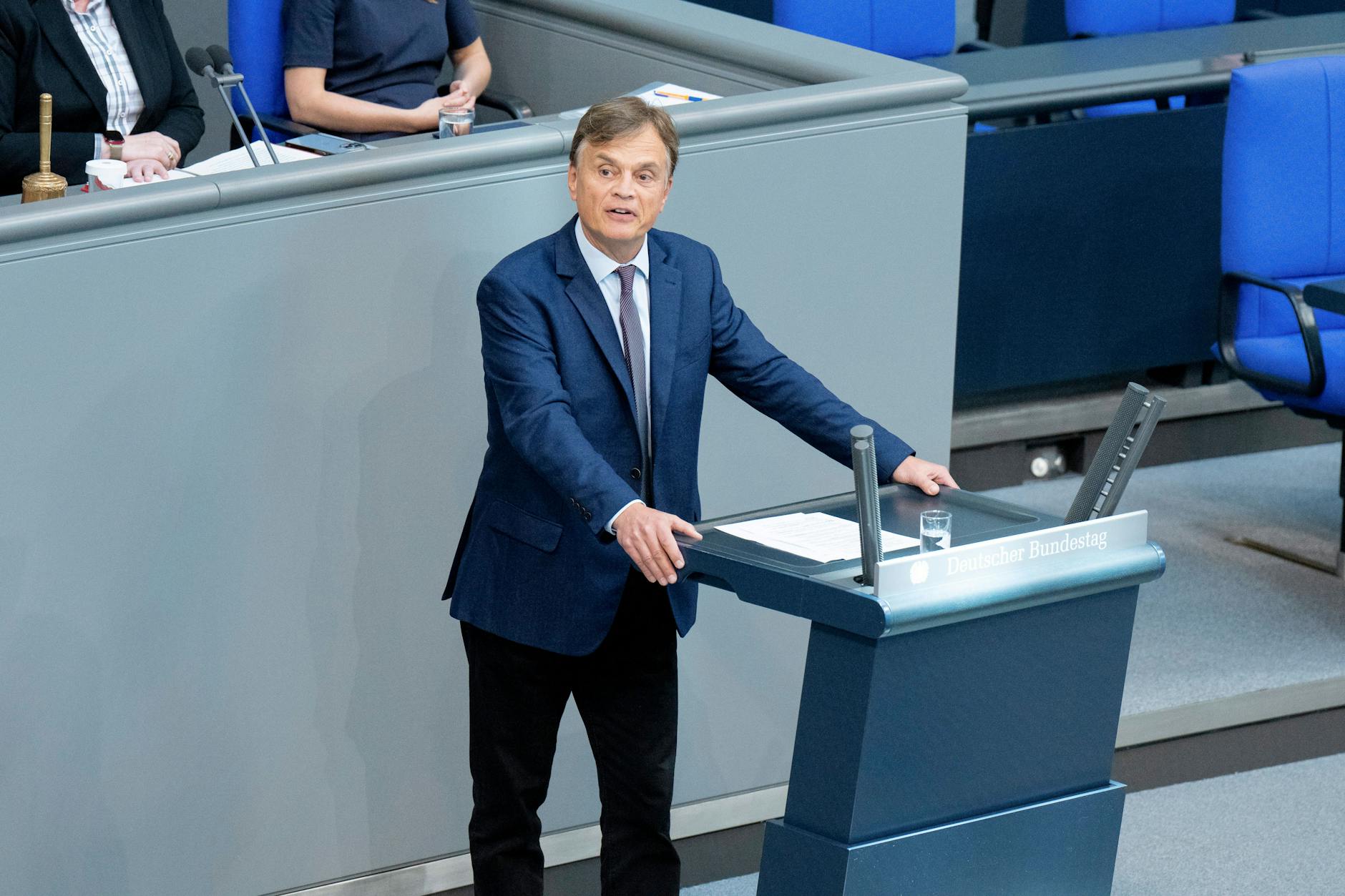 Bernd Baumann, Erster Parlamentarischer Geschäftsführer der AfD-Bundestagsfraktion, während einer Rede im Plenum