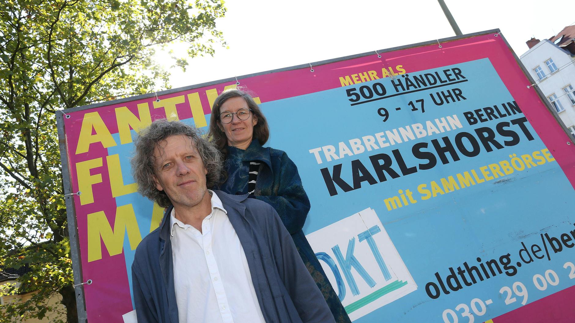 Regina Pröhm und Michael Schrottmeyer betreiben in Karlshorst einen der größten Flohmärkte in Berlin.