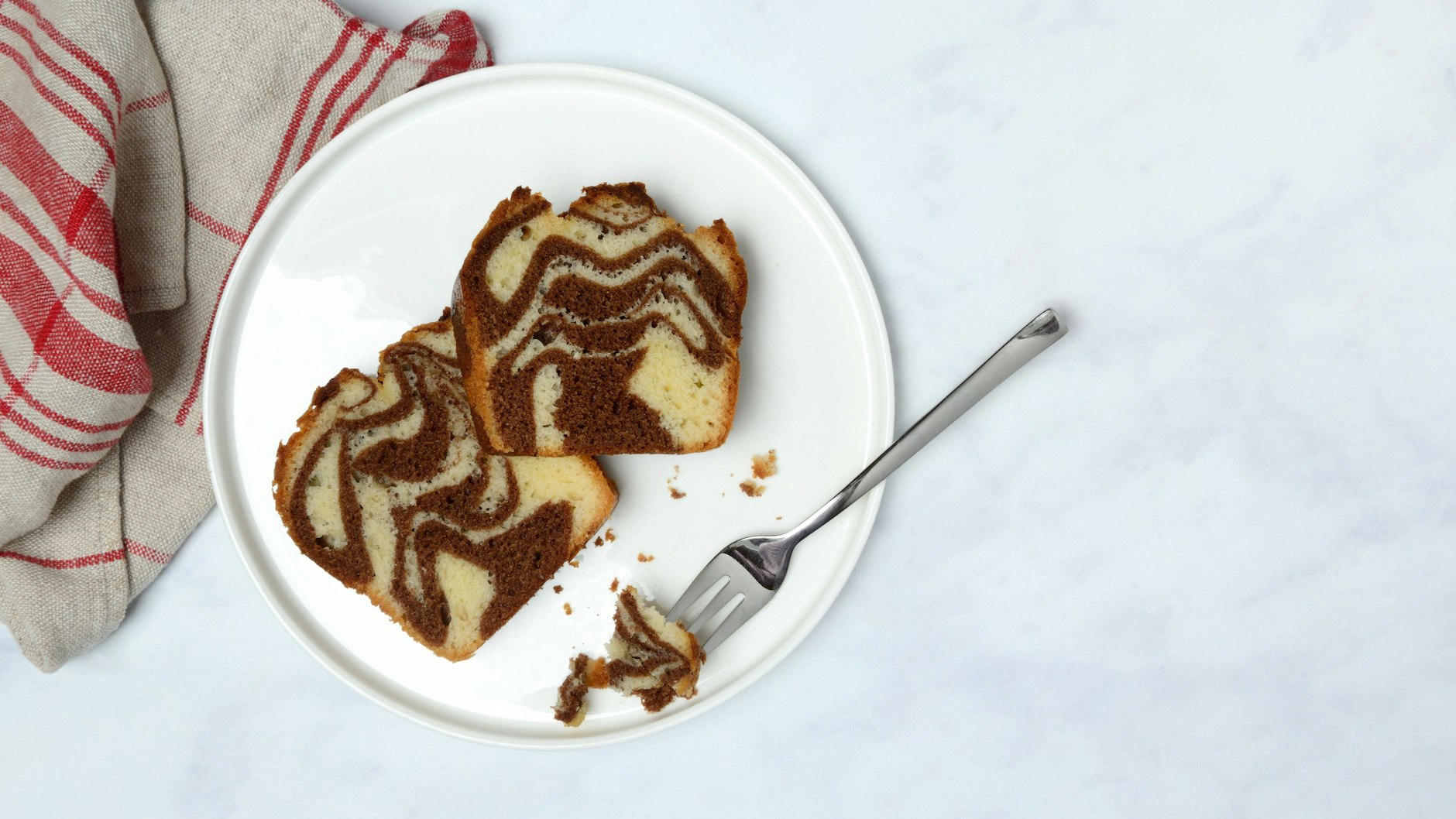 Ein Marmorkuchen als Swirl Cake wie bei „Das große Backen“ – der ist so lecker!