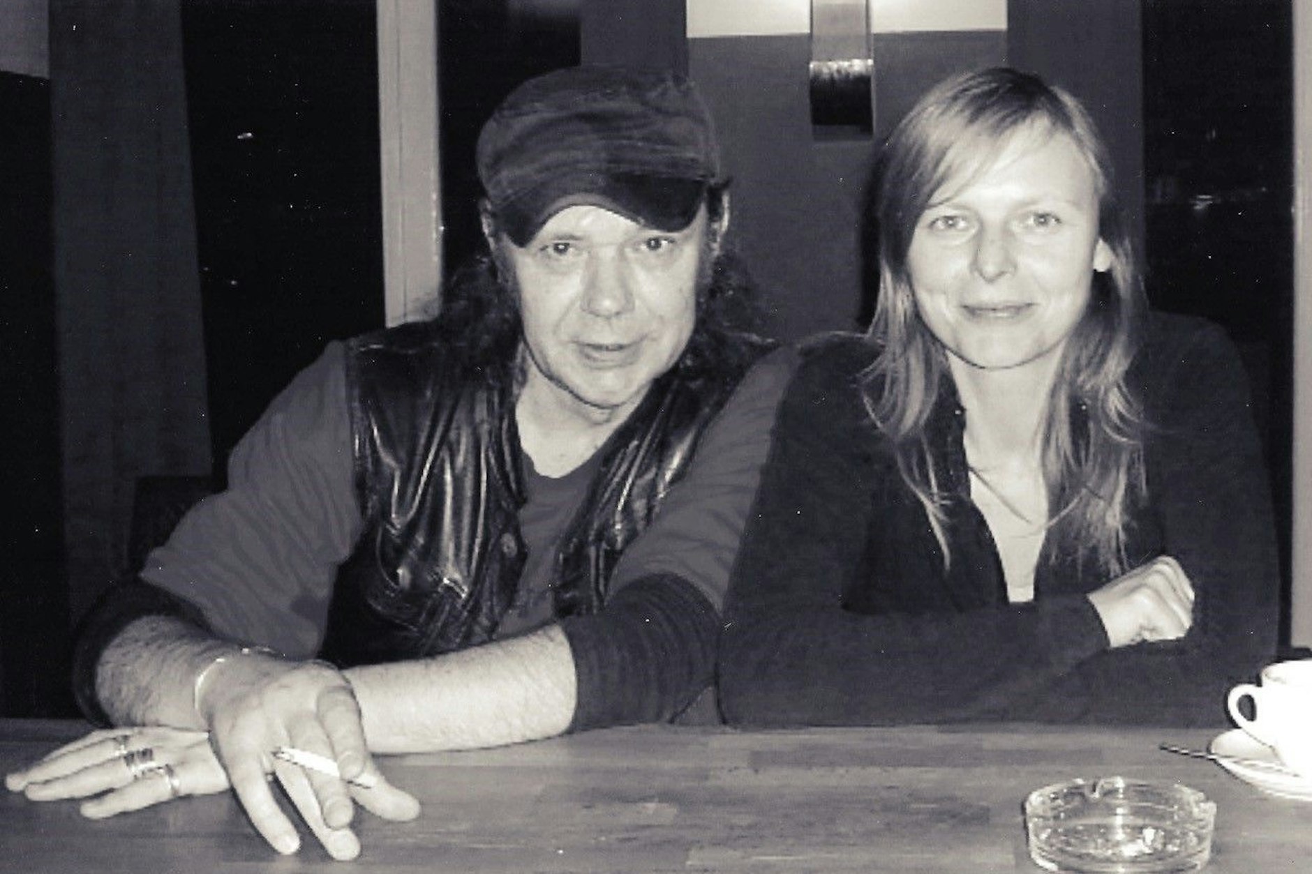 Bert Papenfuß und Mareile Fellien in ihrer Kneipe Rumbalotte.