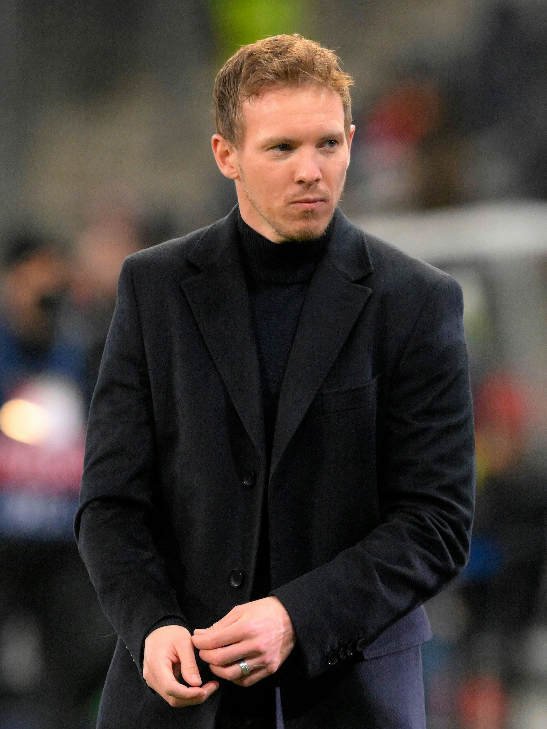 Wenig revolutionär, aber immerhin gut geschnittene Schulterpartie: Nagelsmann bei einem Champions-League-Spiel im Februar 2022