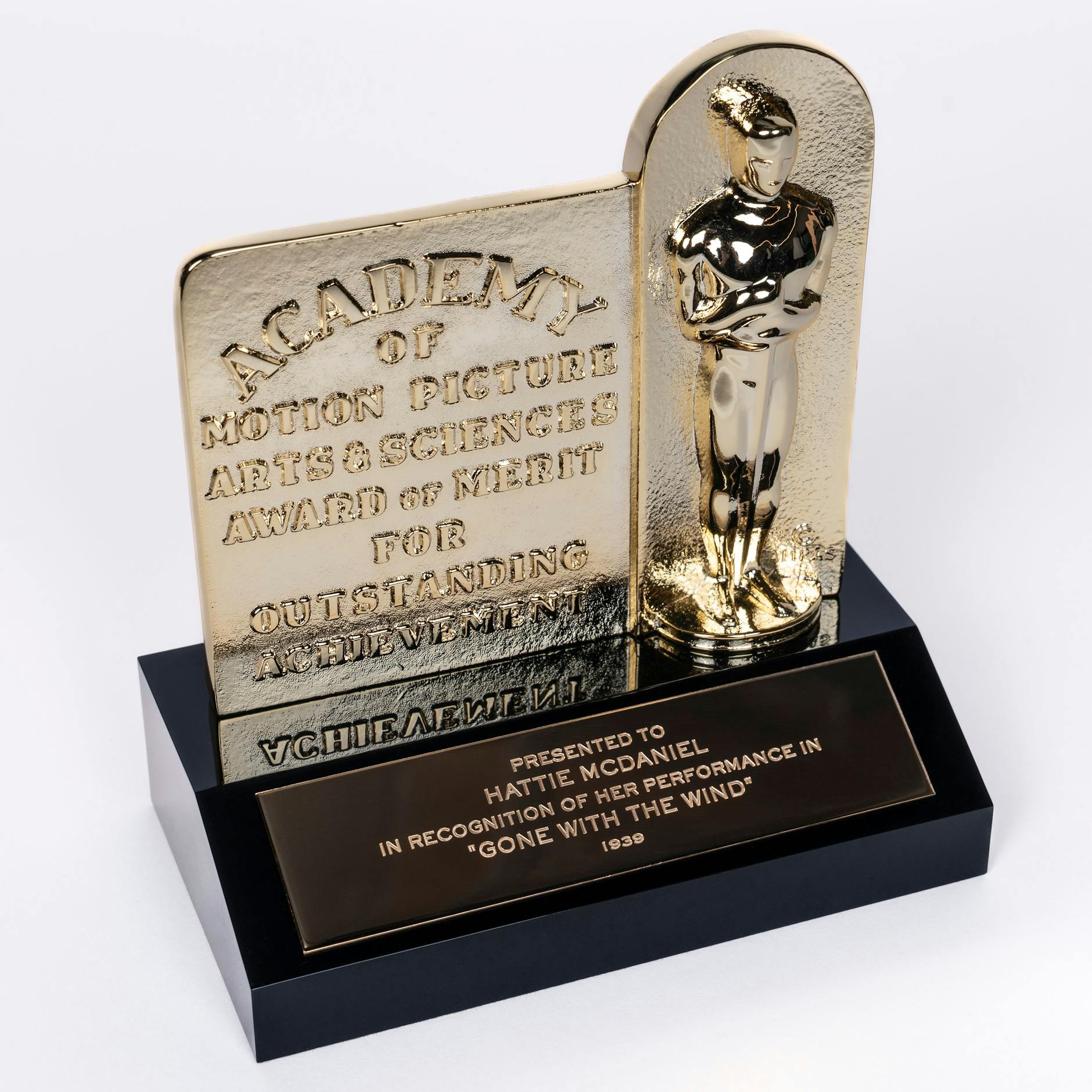 Die von der Academy Museum Foundation zur Verfügung gestellte Aufnahme zeigt eine Reproduktion der Auzeichnung, die Hattie McDaniel verliehen wurde,