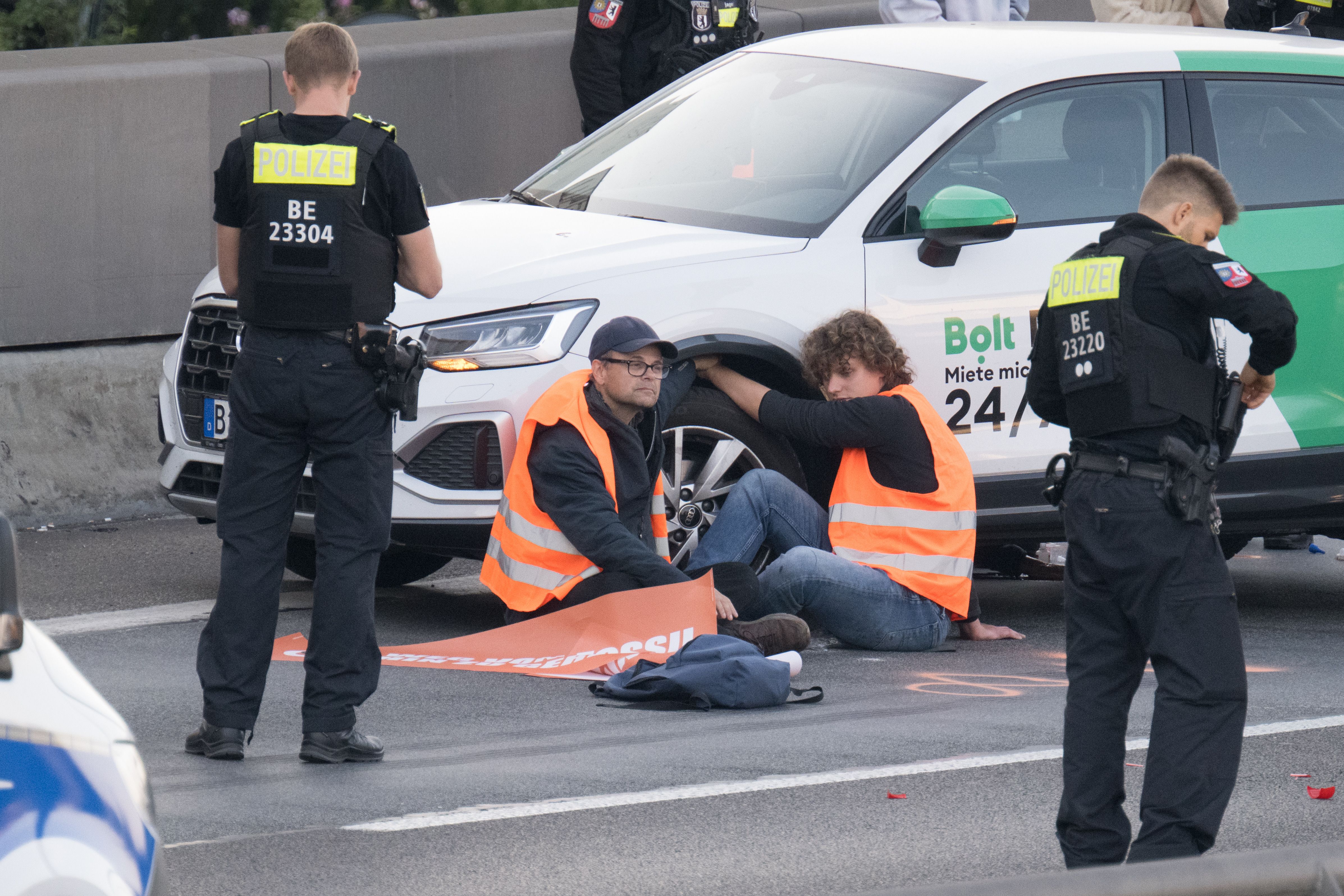 Liveticker: Hier Blockieren Die Klimakleber JETZT Berlins Straßen!