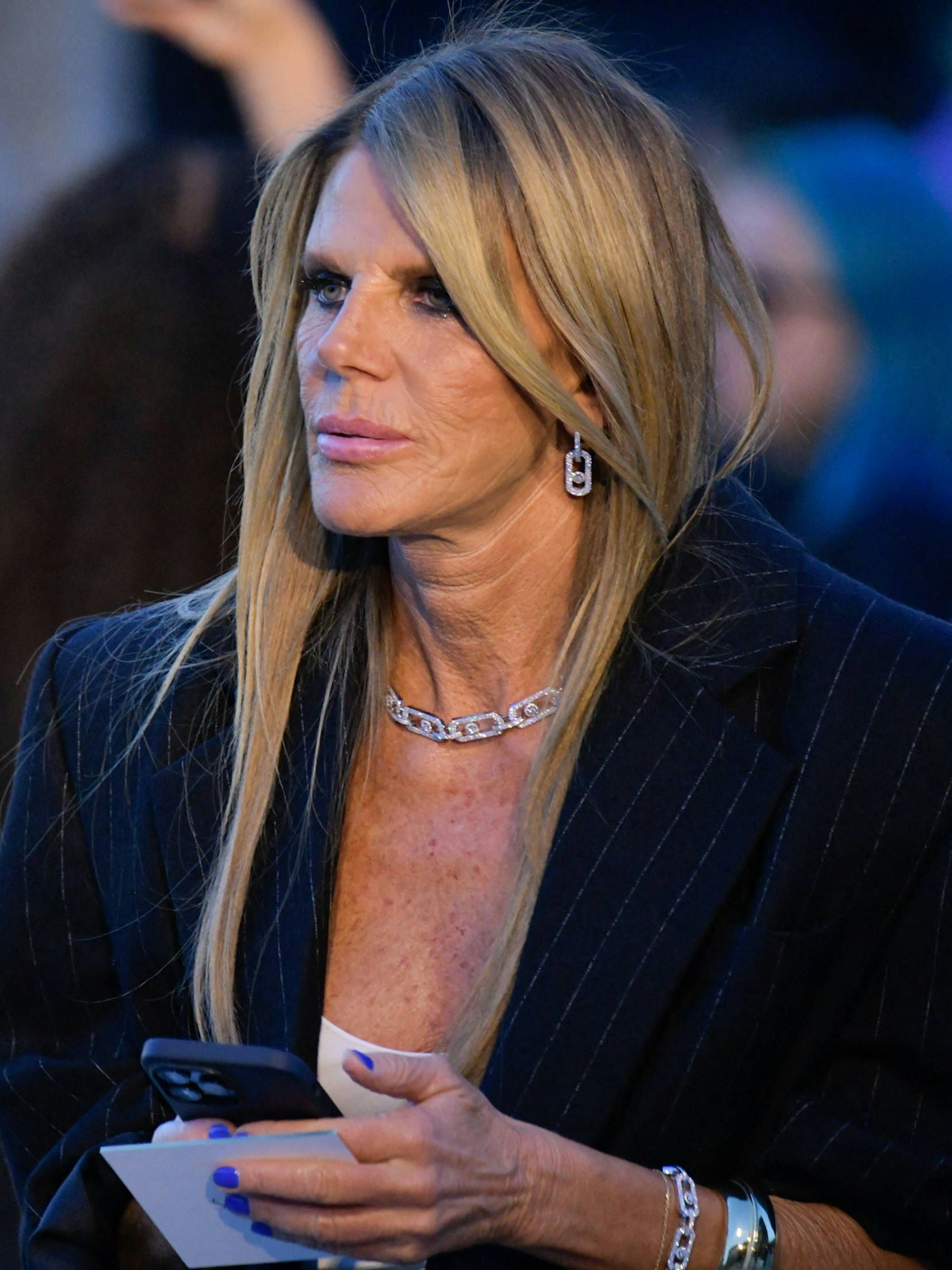 Auf jeder wichtigen und unwichtigen Fashionshow zugegen: die nimmermüde Ex-Vogue-Journalistin Anna Dello Russo