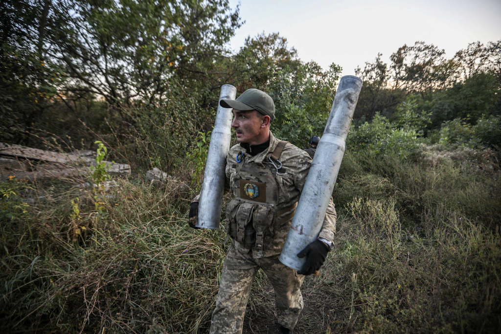 Trotz Panzerlieferungen: Ukrainische Gegenoffensive läuft hauptsächlich „zu Fuß“