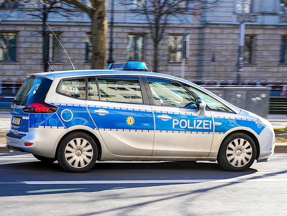 Das Polizeiauto in Reinickendorf war ohne Sonder- und Wegerechte unterwegs.