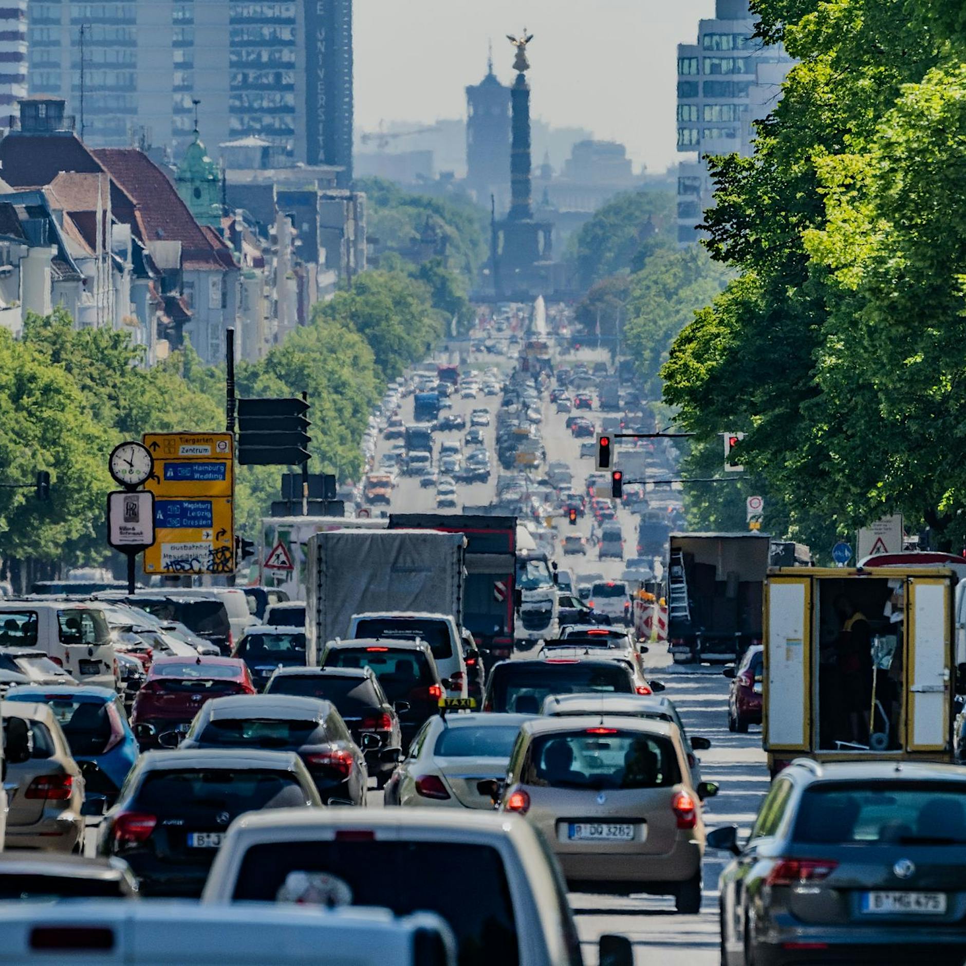 E-Auto kontra Verbrenner: Wie sich ein Gymnasiast mit Klimafragen beschäftigt
