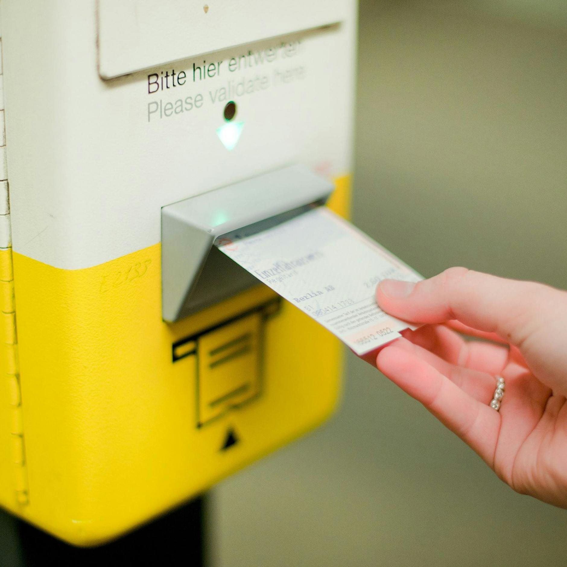 Preis-Schock! BVG und S-Bahn Berlin werden 2024 deutlich teurer