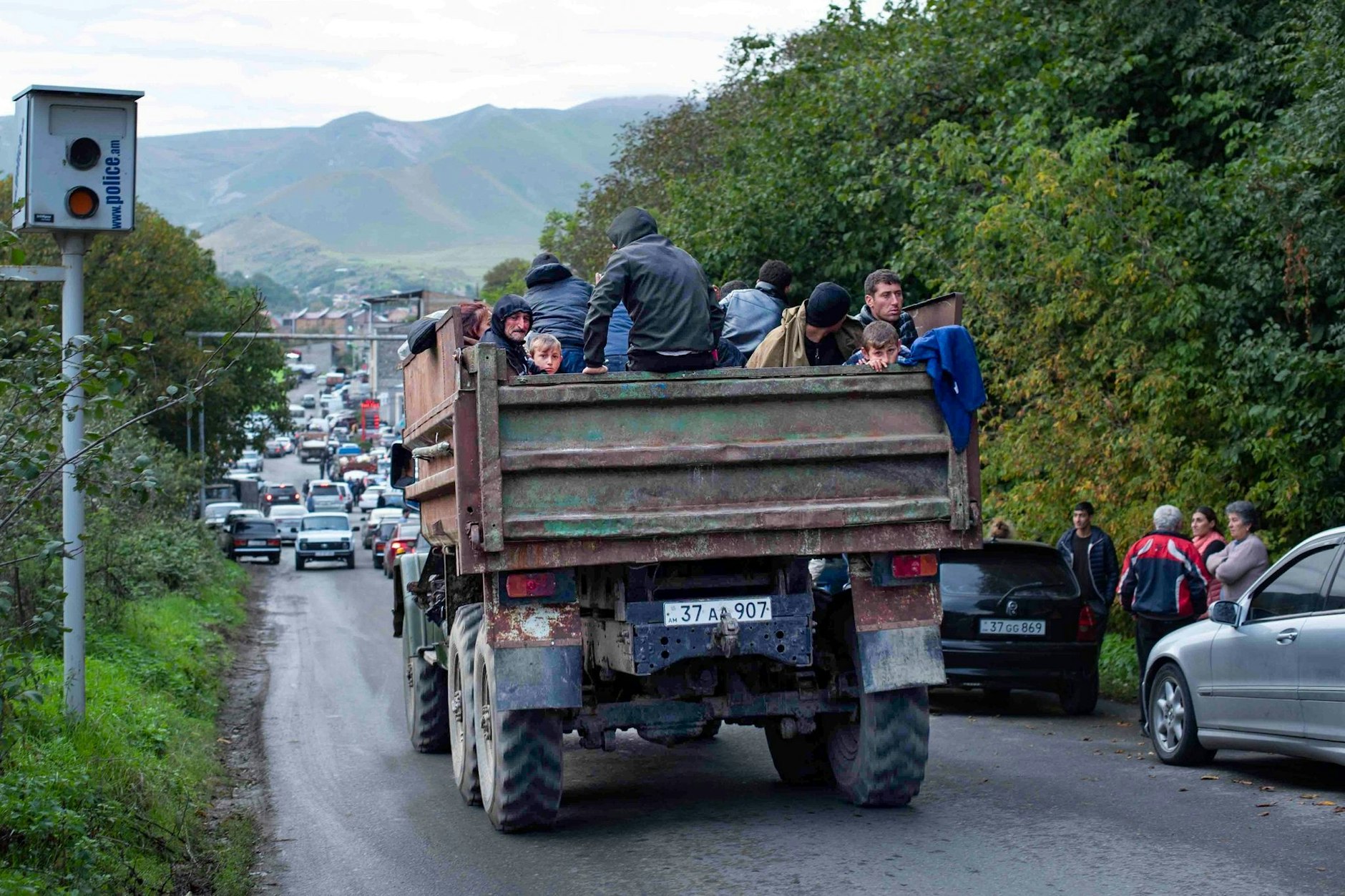 Nach der Eroberung des Gebietes Bergkarabach durch Aserbaidschan wächst die Zahl der nach Armenien flüchtenden Menschen. 