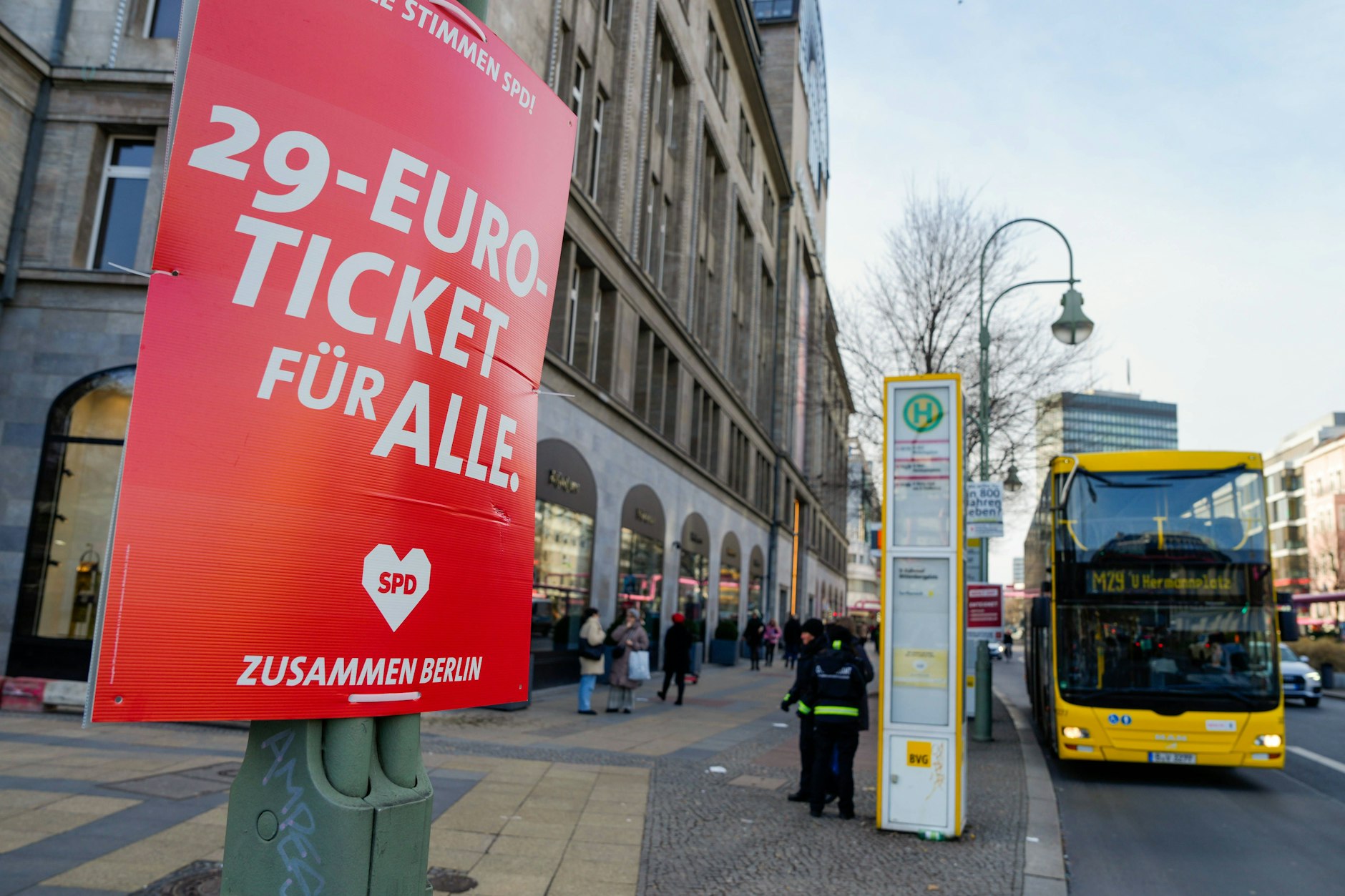 Das 29-Euro-Ticket für alle war ein Wahlversprechen der SPD. Doch nun macht as Projekt kurz vor dem Neustart schlapp.