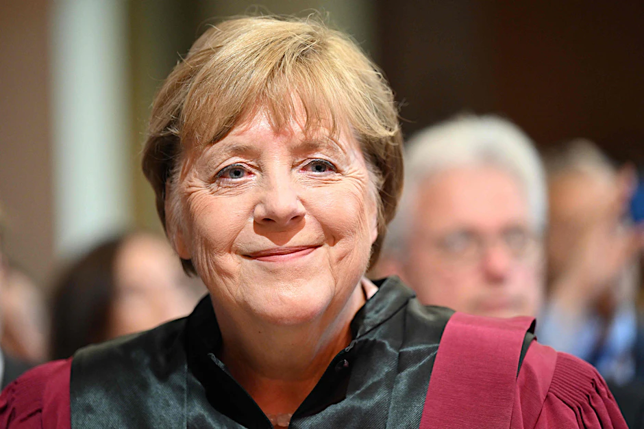 Ex-Kanzlerin Angela Merkel wurde in Hamburg geboren, wuchs aber in der ehemaligen DDR auf.