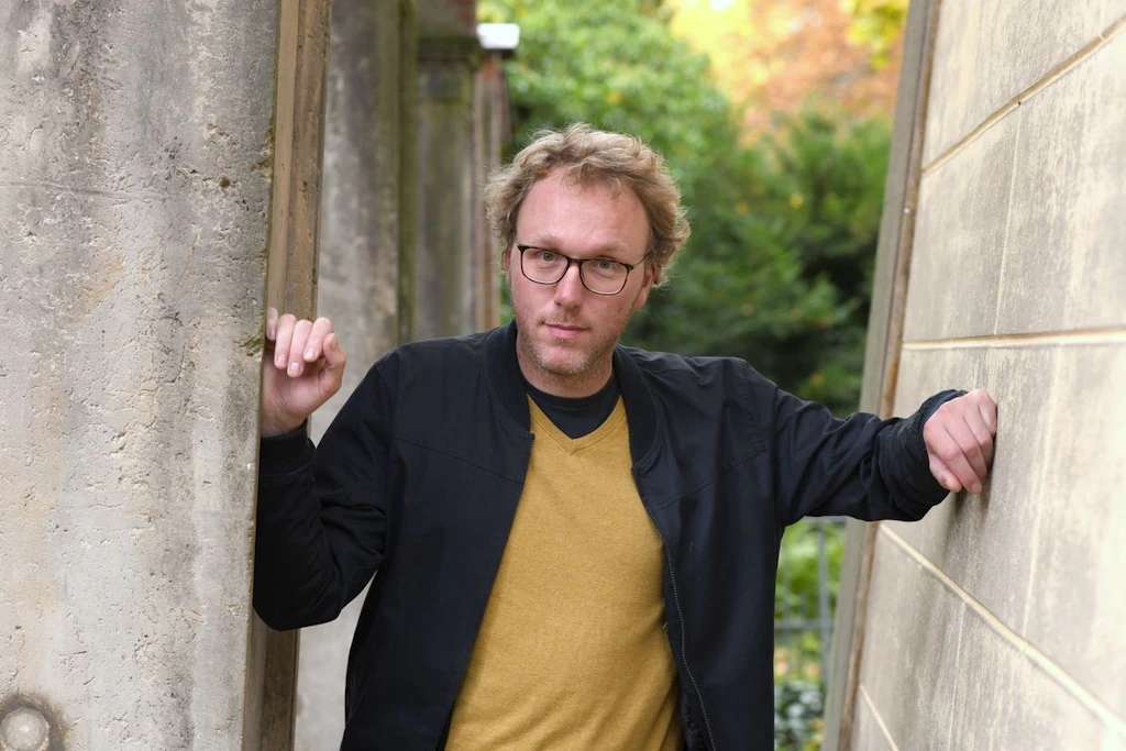 Dirk Oschmann über Domenico Müllensiefen: Desorientierung und Brutalisierung im Osten