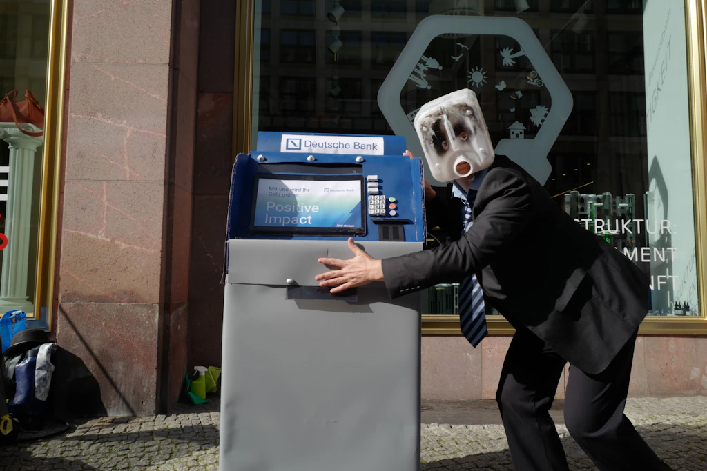 Klimaaktivisten testen neue Strategien, denn: „Die Leute hören uns nicht mehr zu“