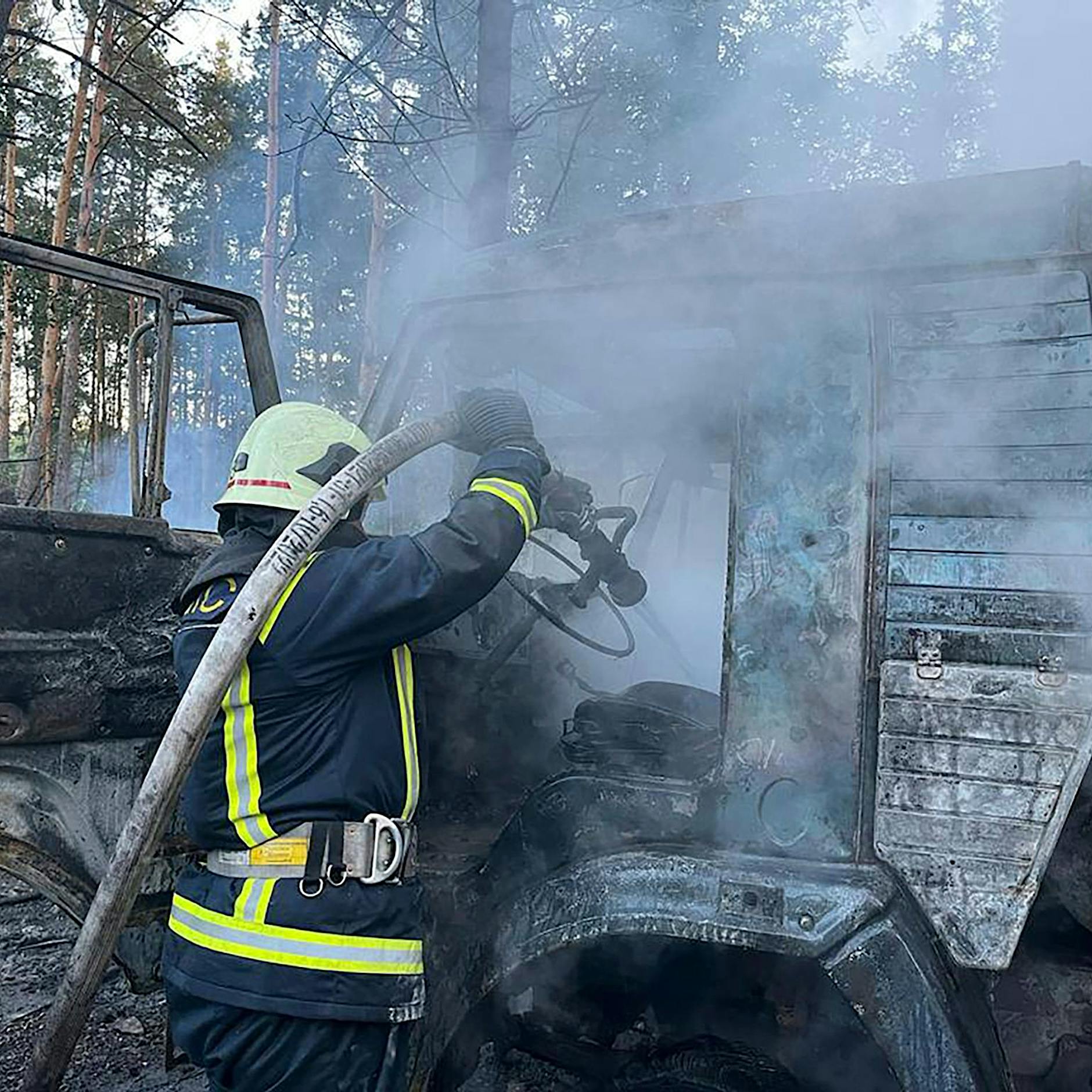 Ölpipeline explodiert: Großbrand in der Ukraine ausgebrochen