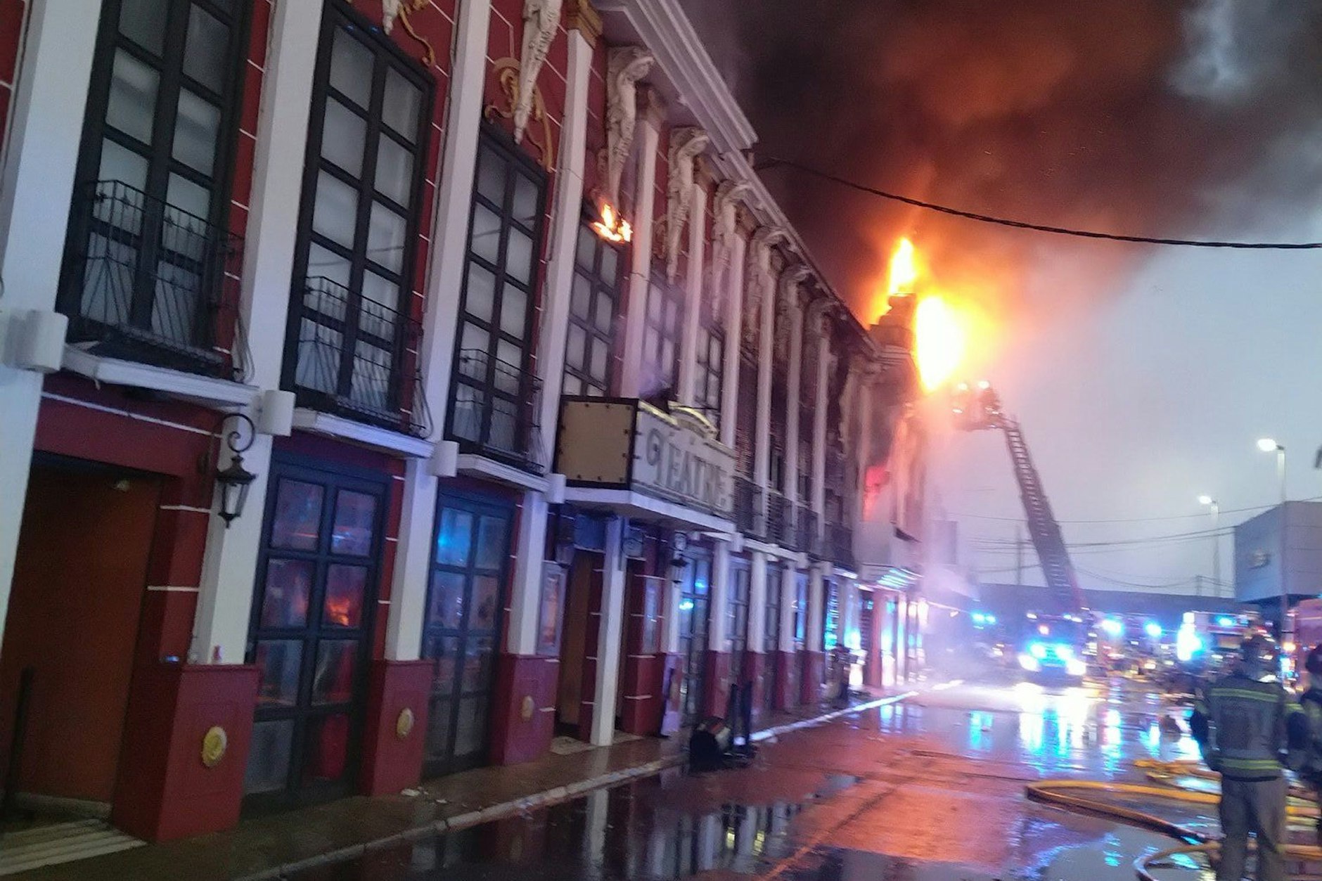 Mindestens sieben Menschen starben bei dem Brand in einer Disko in Spanien.
