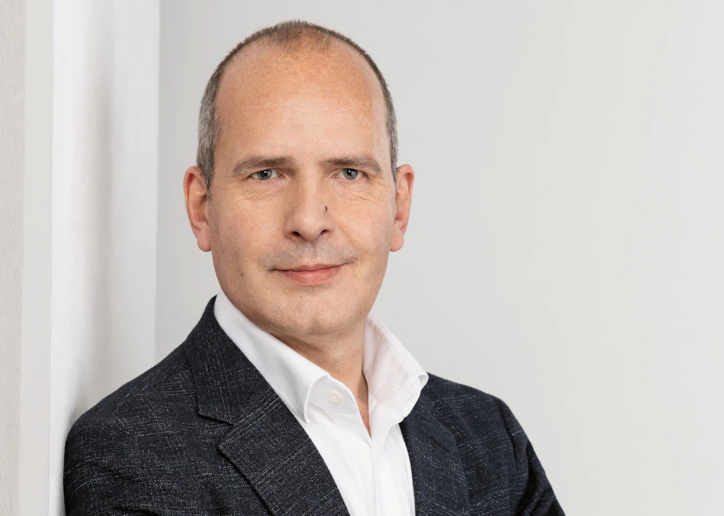 Jens Bisky über Berlin: „Ich wundere mich manchmal, dass es nicht öfter knallt und kracht“