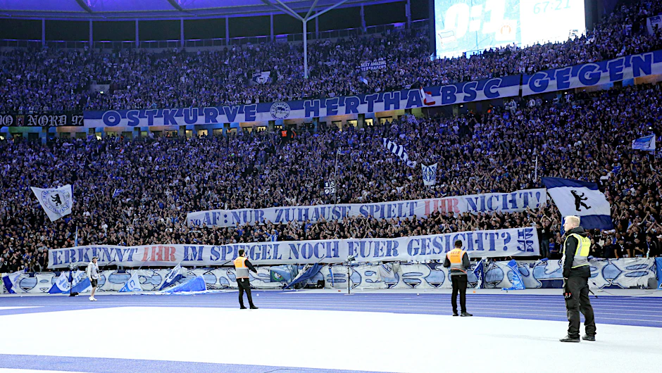 Herthas Ultras zeigten gegen den FC St. Pauli, was sie davon halten, dass der 1. FC Union im Olympiastadion Champions League spielt.&nbsp;