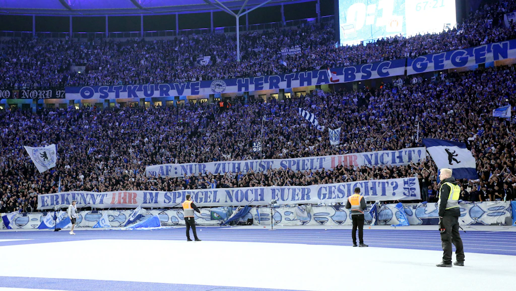 Hertha-Ultras sticheln gegen den 1. FC Union!