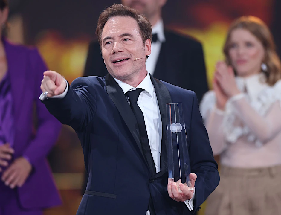 dpatopbilder - Komiker Michael «Bully» Herbig hat die Ehrenauszeichnung des Deutschen Fernsehpreises erhalten.  