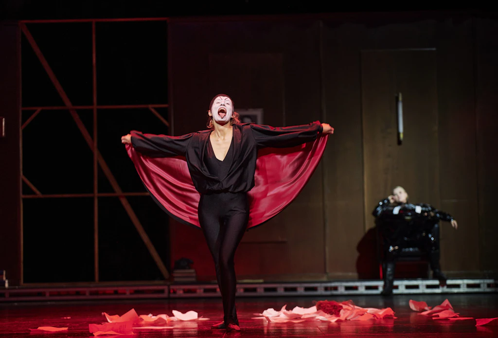 Mit Nazis spielt man nicht: Skandalroman „Mephisto“ am Hans-Otto-Theater