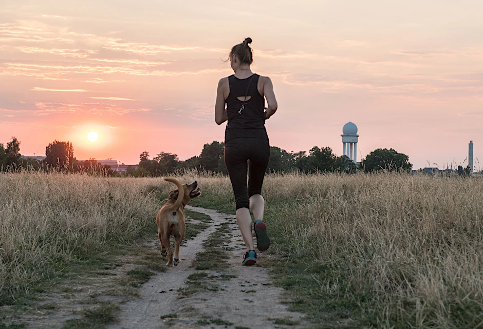 &nbsp;„Cozy Cardio“ ist ein gemütliches Workout, das das eigene Wohlbefinden in den Vordergrund rückt.&nbsp;