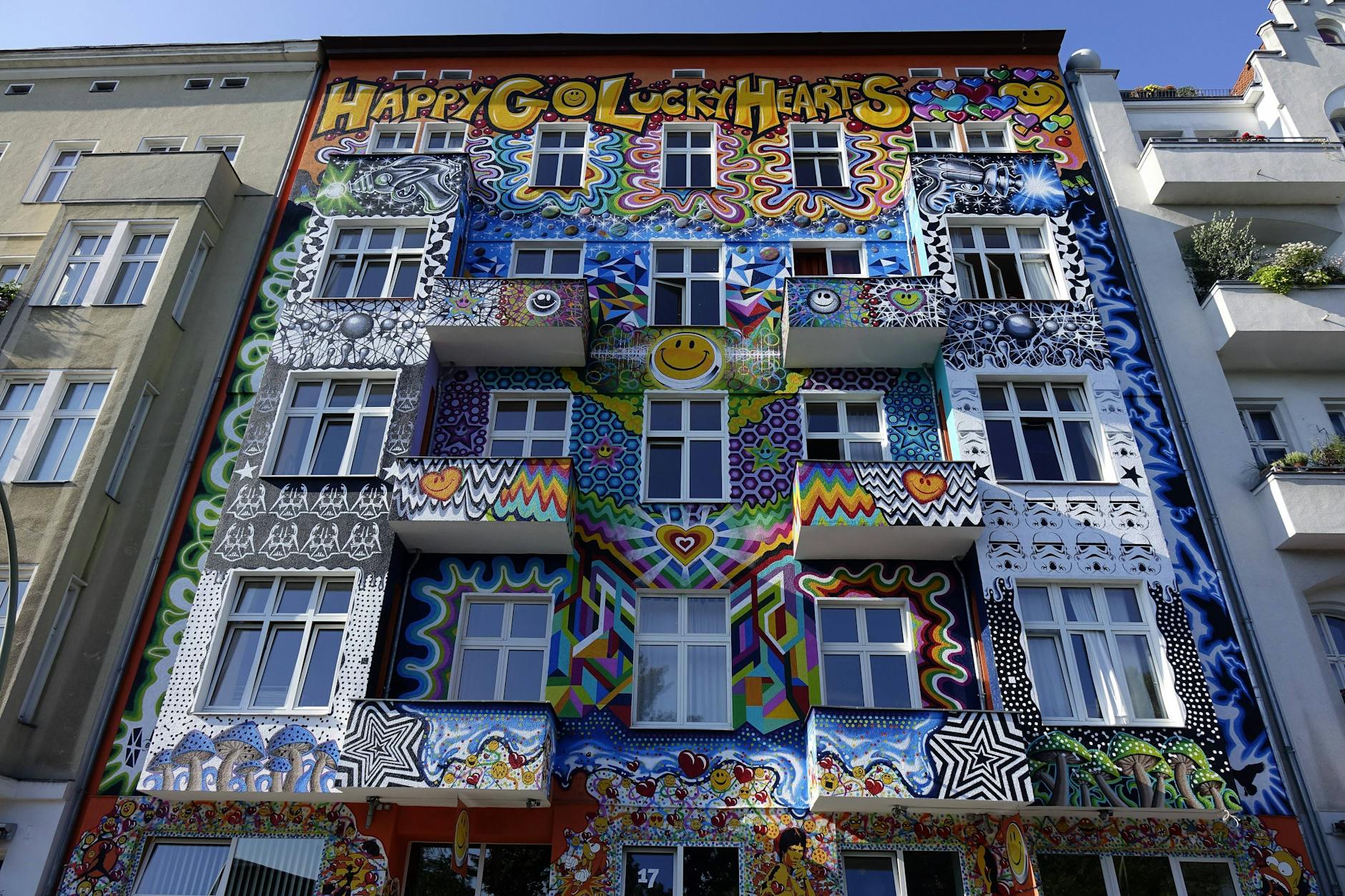 Diese Fassade soll übermalt werden, doch der Eigentümer weigert sich nach wie vor.