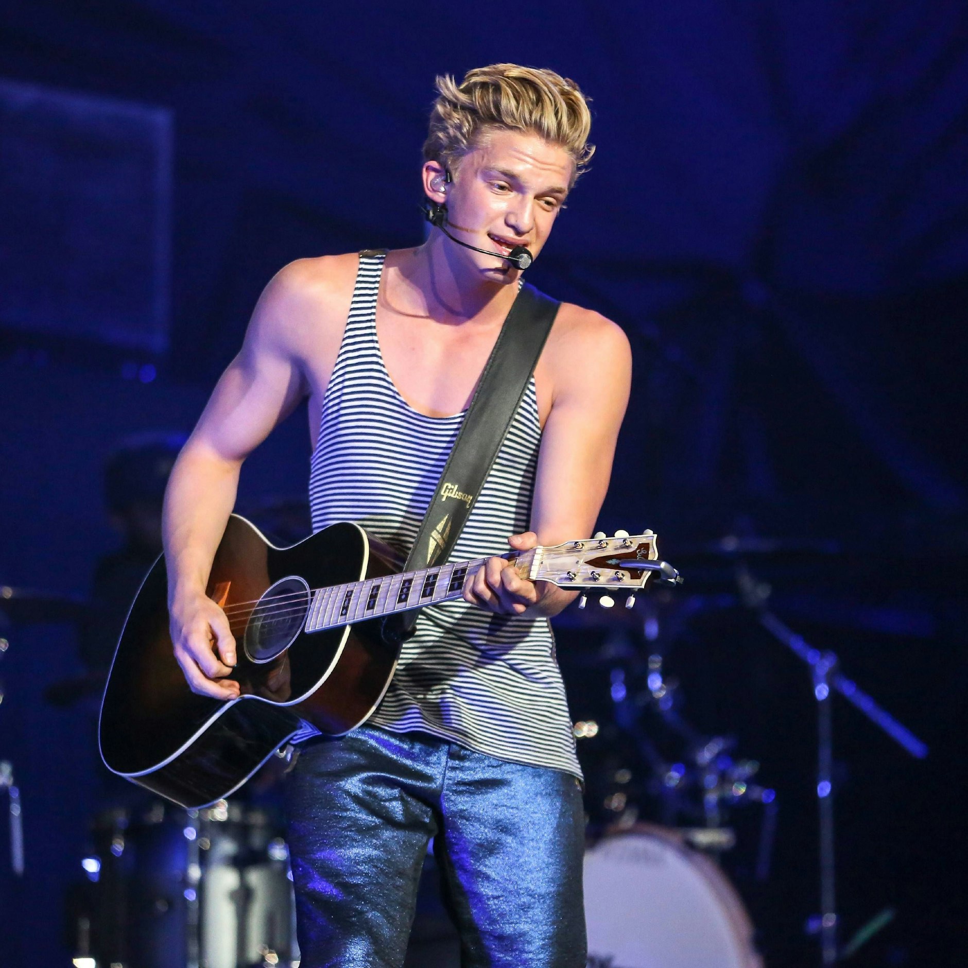 Cody Simpson macht auch auf der Bühne eine gute Figur.