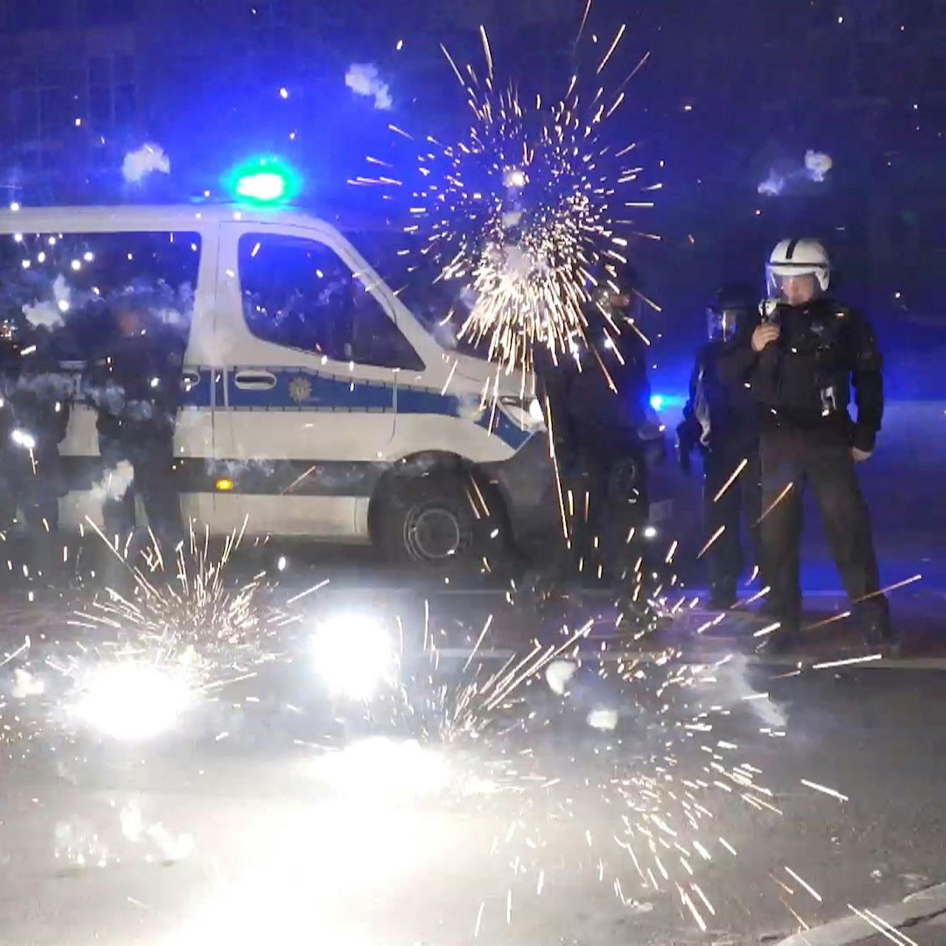 Silvester 2023: Böllerverbot im kompletten S-Bahn-Ring von Berliner Polizeigewerkschaft gefordert