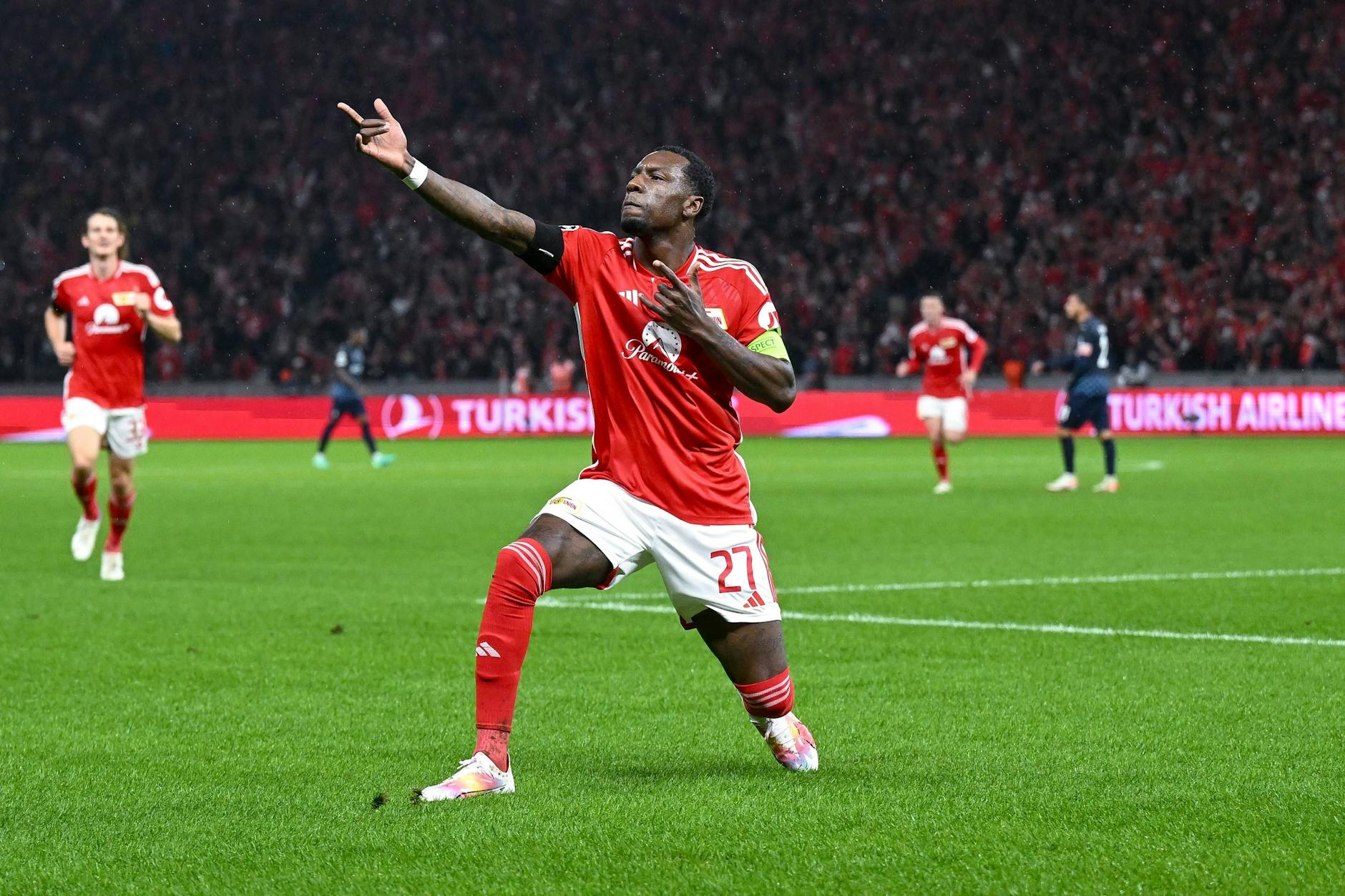 Spiderman ist zurück! Sheraldo Becker (28) trifft wieder für den 1. FC Union. Auch am Sonnabend in Dortmund?