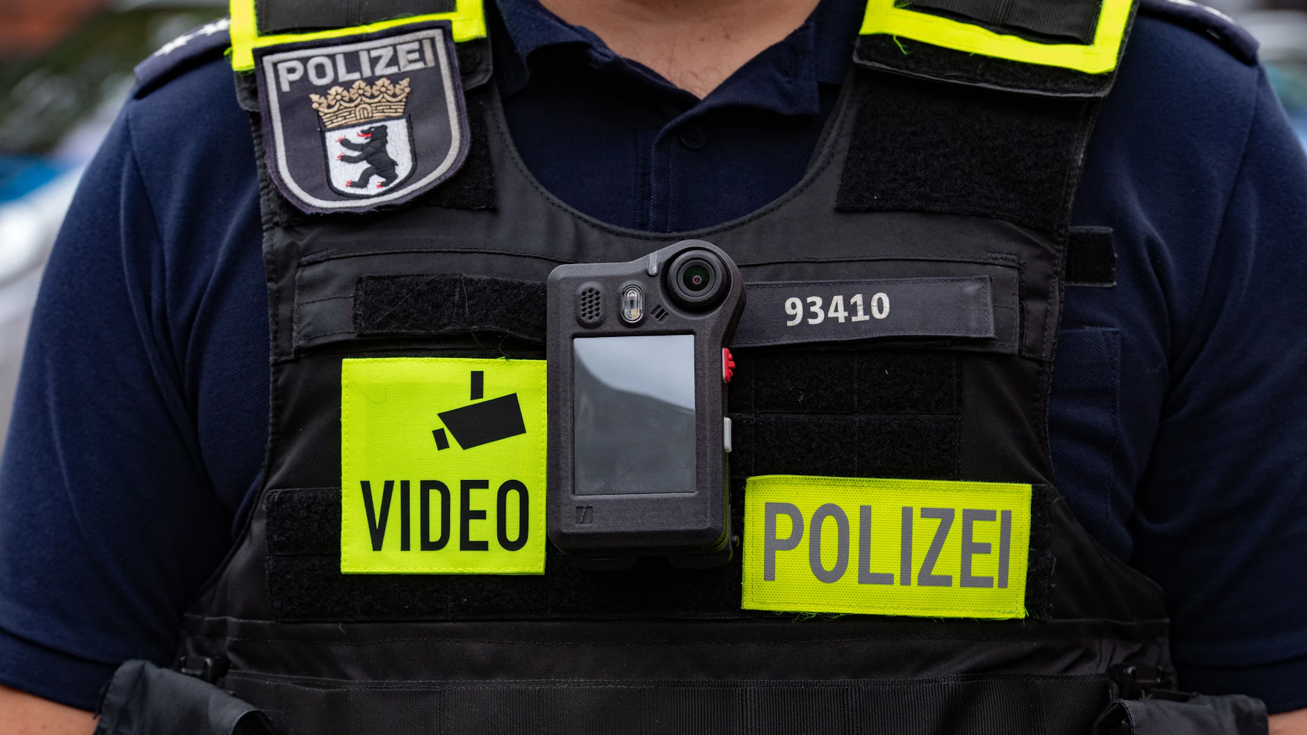 So sehen die Bodycams aus, die bei der Berliner Polizei verstärkt eingesetzt werden sollen.