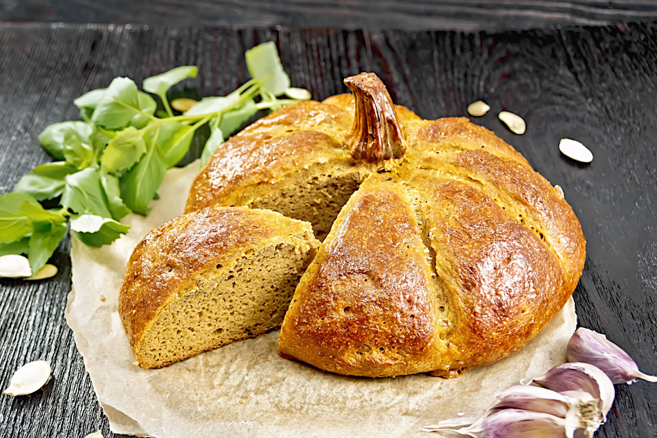 Dieses geniale Rezept für Kürbisbrot ist einfach unfassbar lecker.