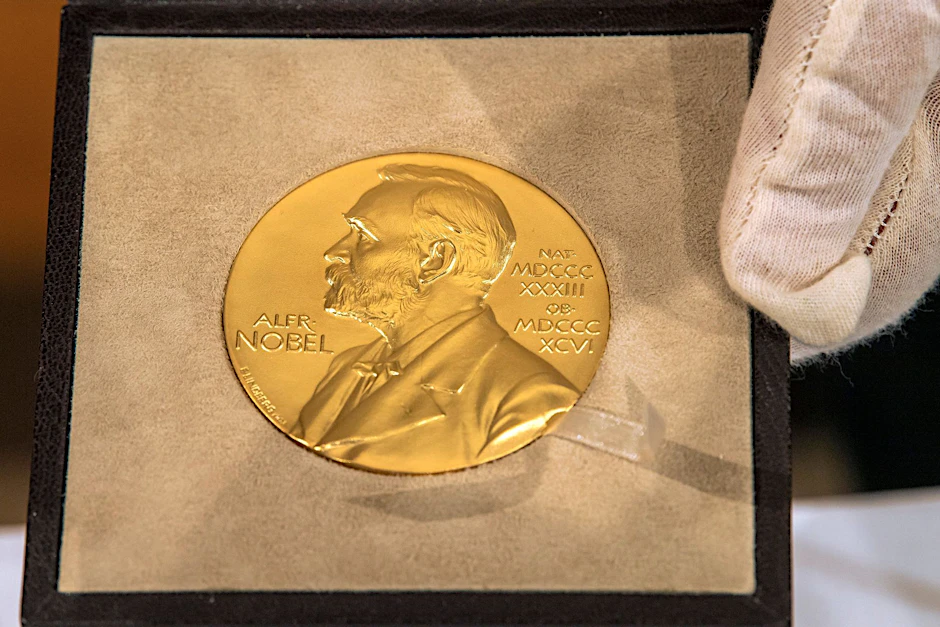 ARCHIV - Die Vergabe der Nobelpreise steht an.  