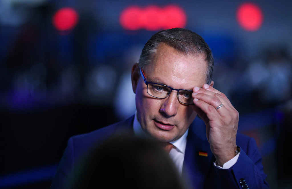 Anschlag? Macht ein irrer Spritzen-Mann Jagd auf die AfD-Chefs?