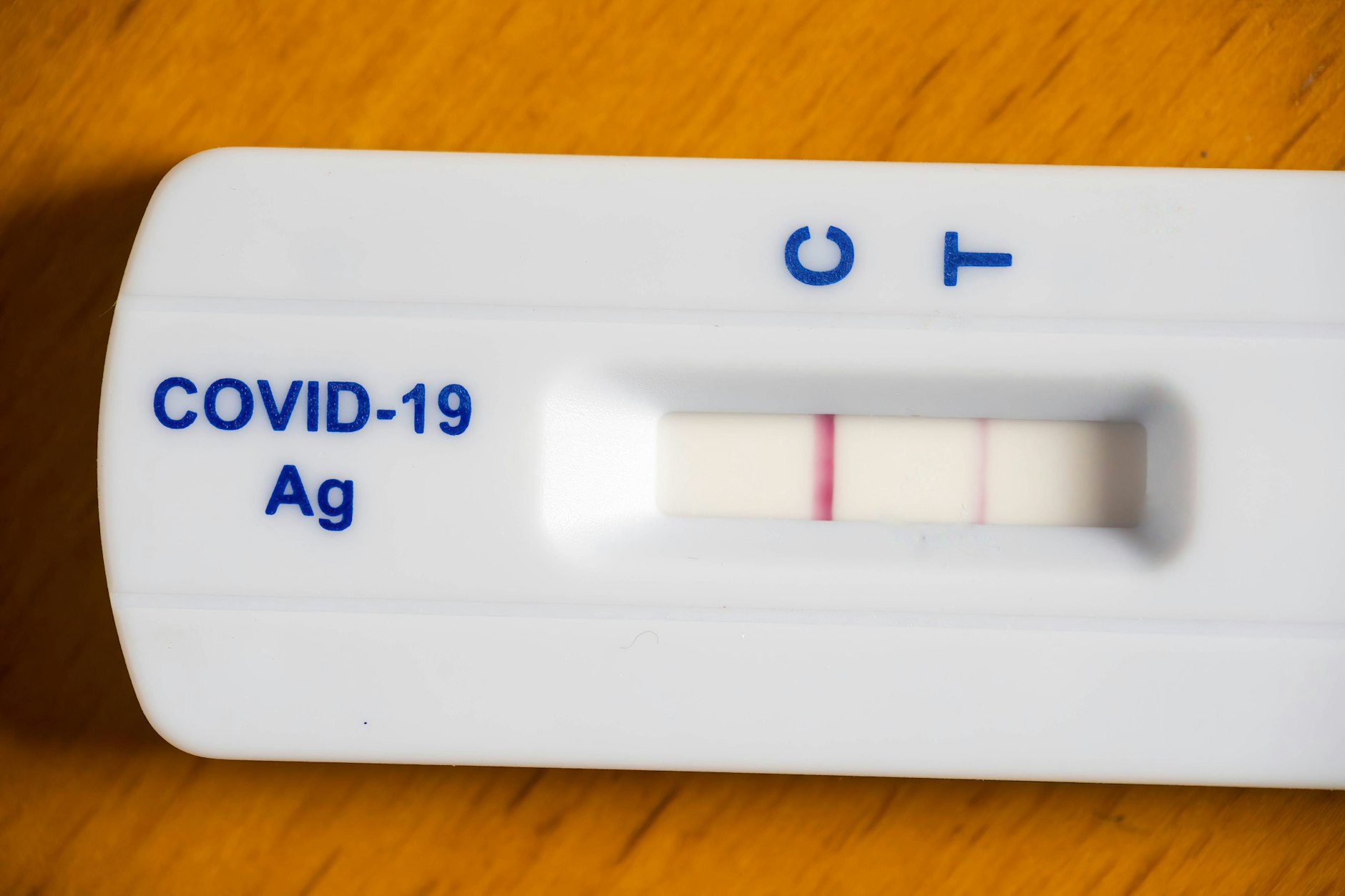 Neue CoronaVariante Pirola löst mitunter Hautausschlag aus