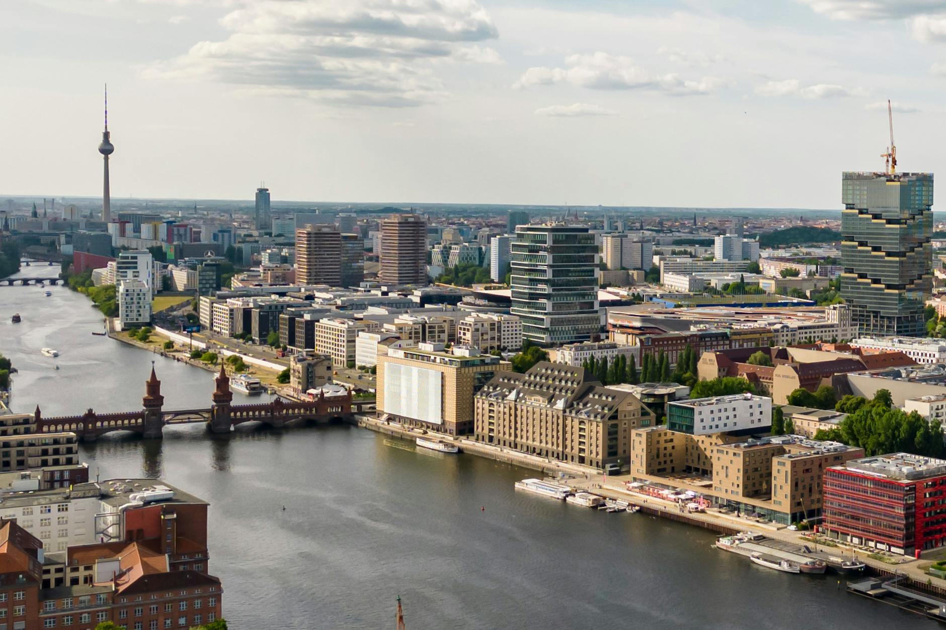 Noch gibt es zu viele Verstöße: Die schwarz-rote Landesregierung will dafür sorgen, dass die Mietpreisbremse in Berlin durchgesetzt wird.
