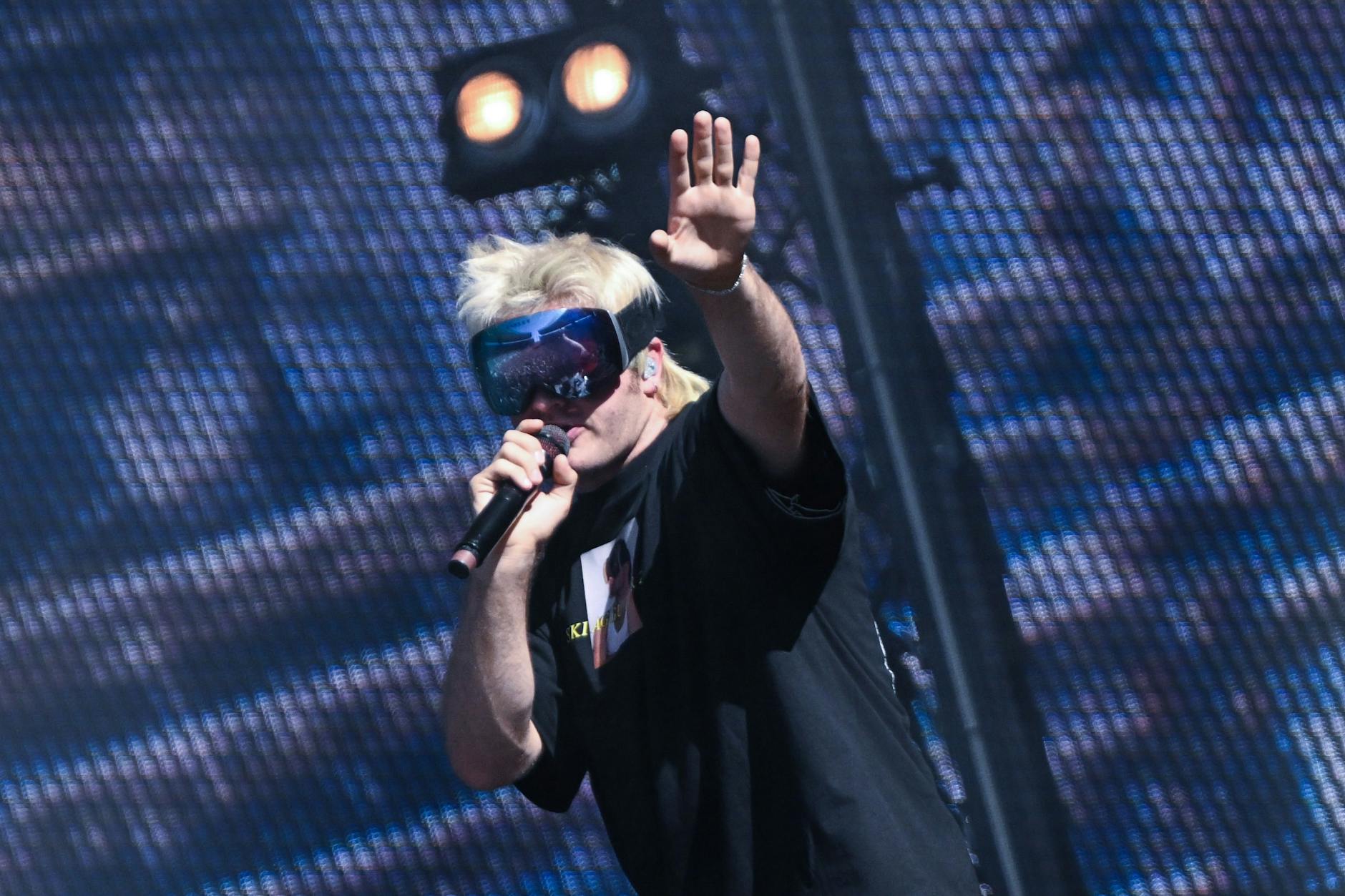 „Maximum Rizz“: Ski Aggu 2023 beim Lollapalooza auf dem Olympiastadion-Gelände.