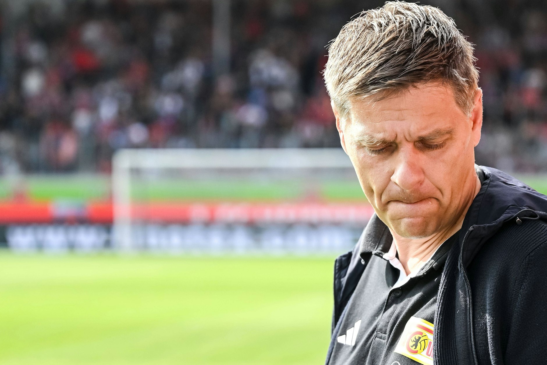 Der 1. FC Union kann nur hoffen, dass Manager Oliver Ruhnert nicht ins Grübeln kommt ...