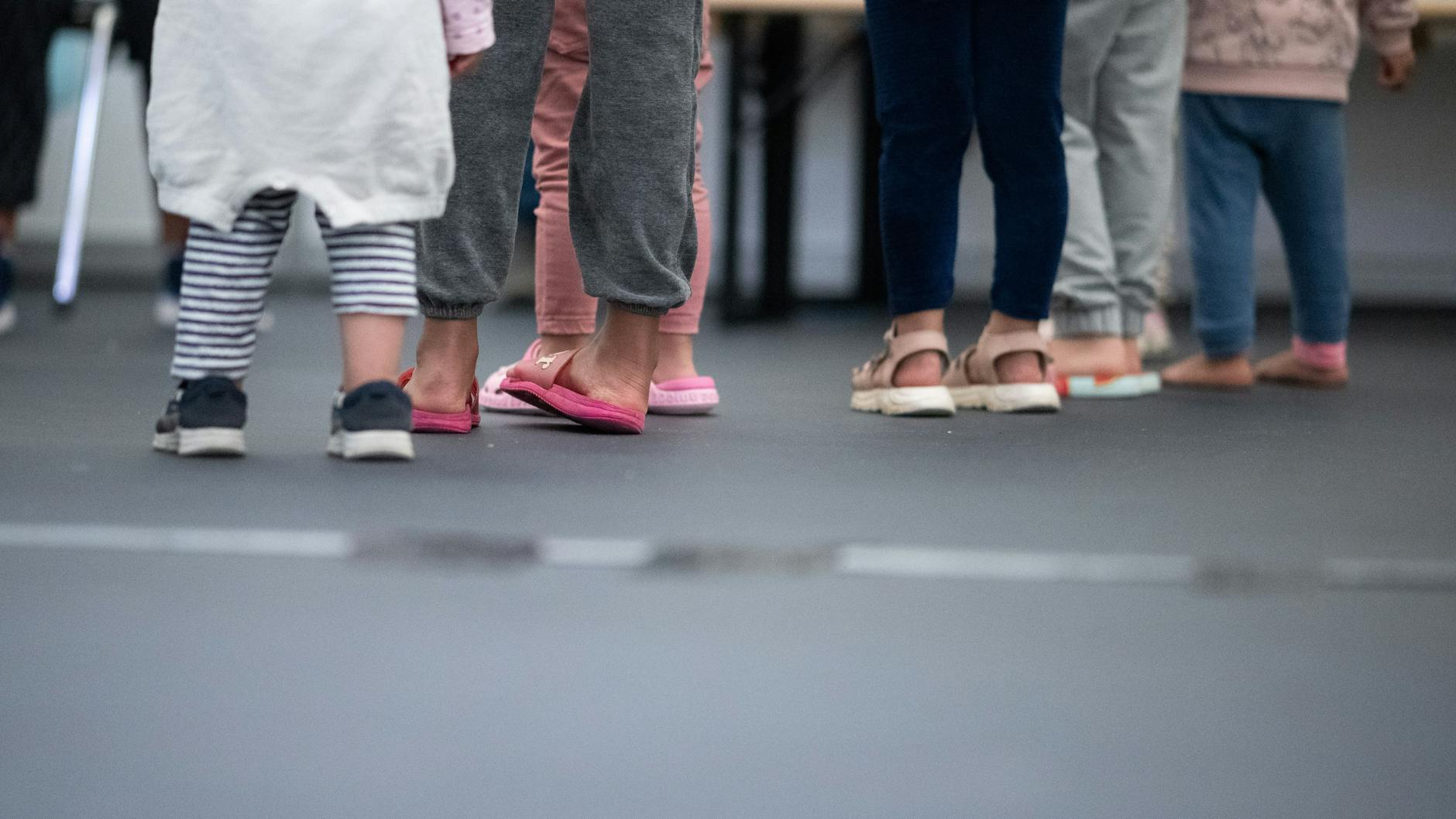 In der Flüchtlingsunterkunft Tegel gibt es auch viele Kinder.
