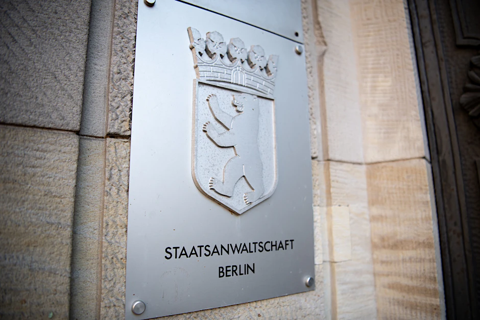Die Berliner Staatsanwaltschaft hat wegen Leasing-Betrugs Anklage gegen zwei Männer erhoben.