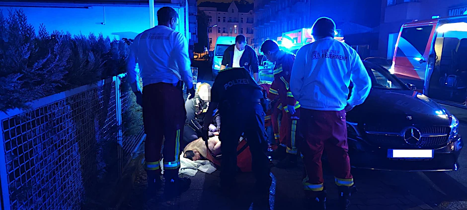In Neukölln brauchte es mehrere Polizisten, um einen Mann im Drogenrausch unter Kontrolle zu bringen.