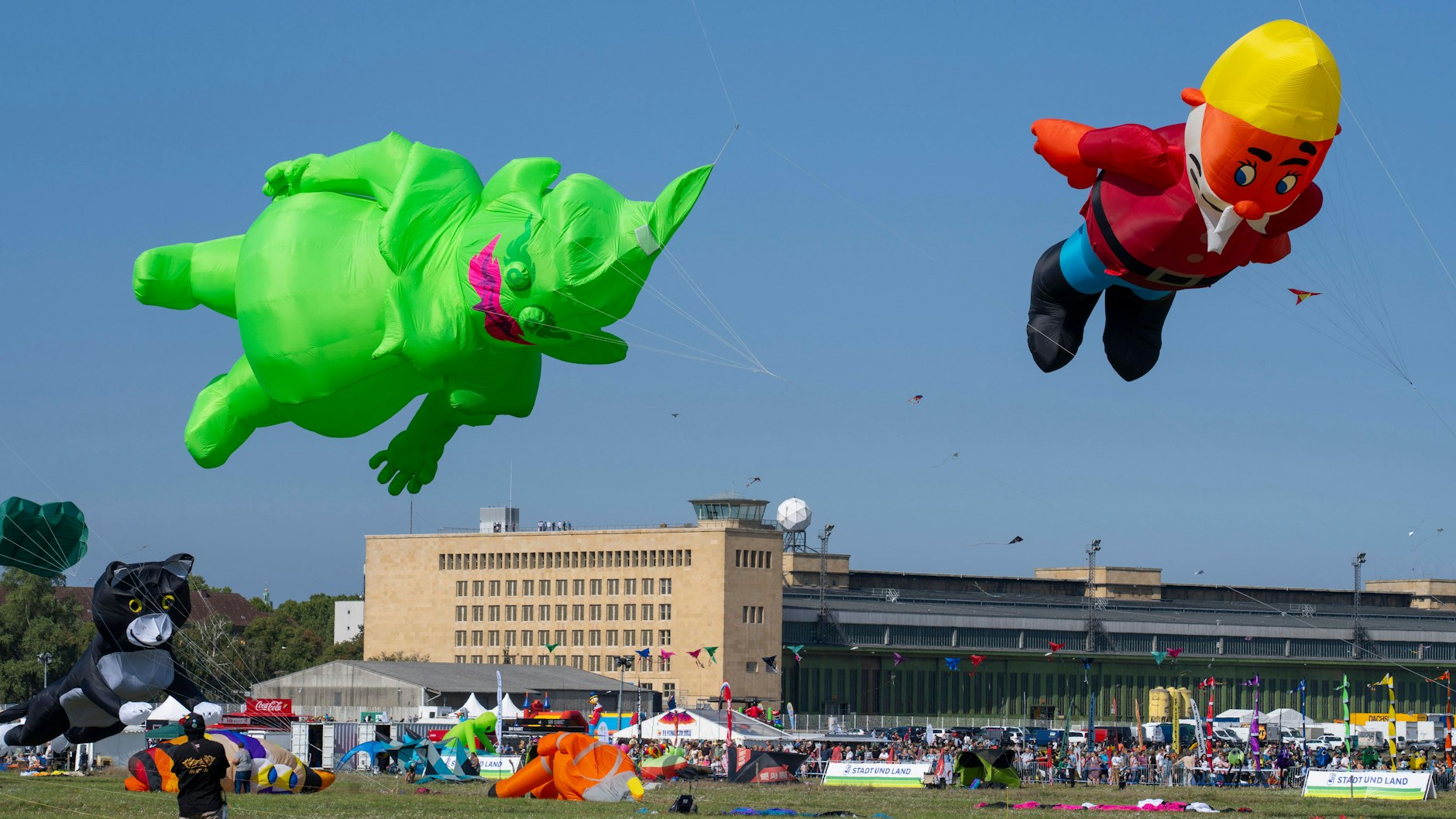 Das Tempelhofer Feld ist für Zehntausende Berliner ein Natur- und Freizeitparadies. Und das soll es auch bleiben.