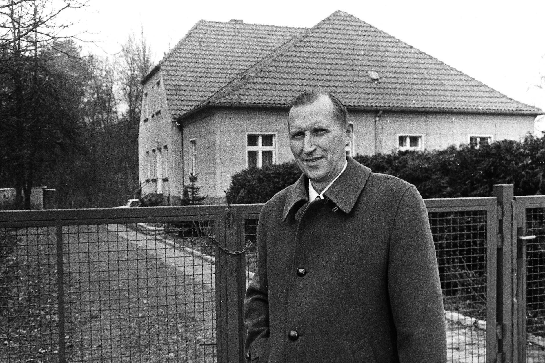 Der ehemalige Leiter der Hoffnungstaler Anstalten in Lobetal bei Berlin, Pfarrer Uwe Holmer