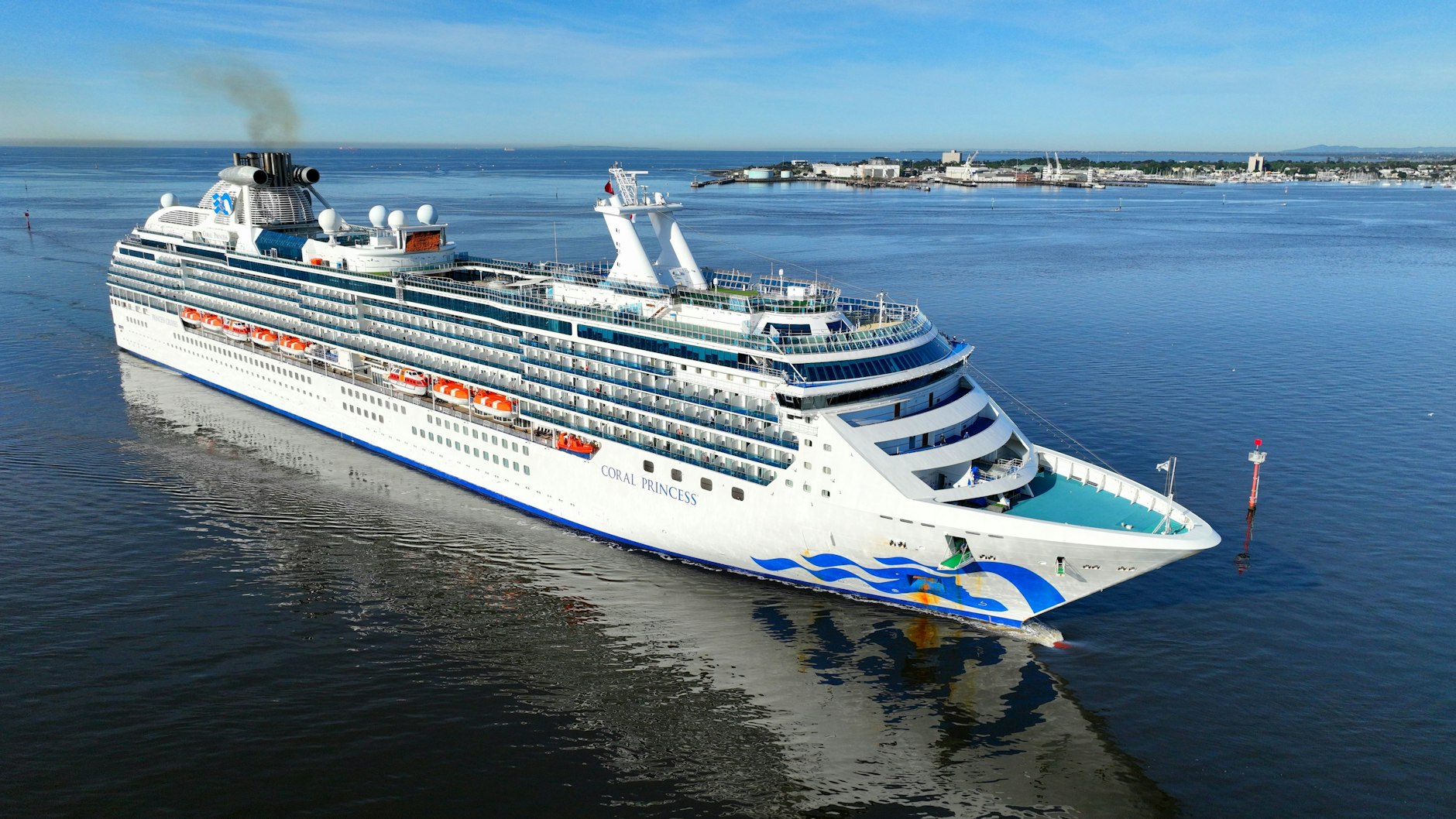 Seit fast zwei Jahren leben die Ansons auf dem Kreuzfahrtschiff „Coral Princess“.
