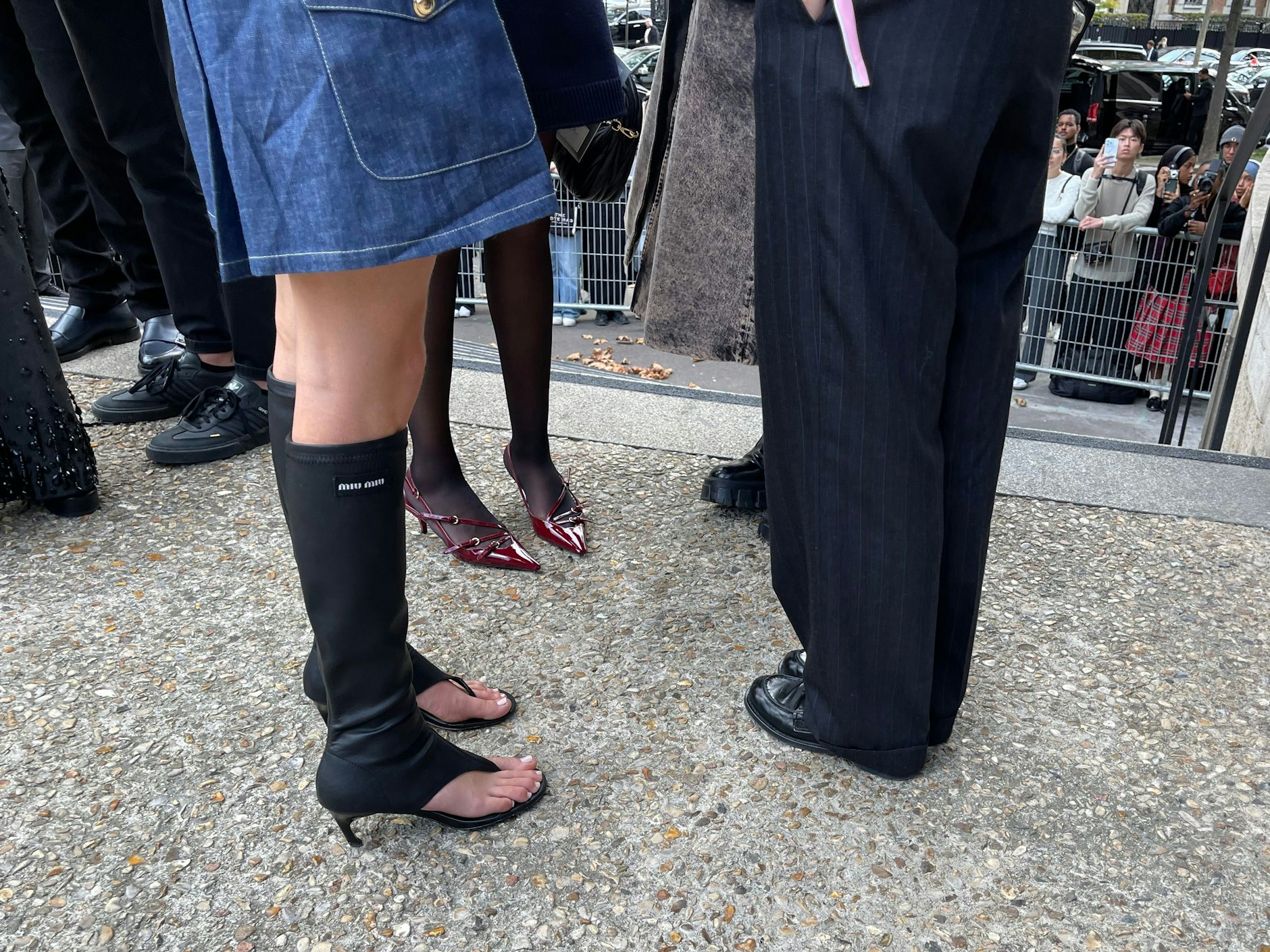 Unverkennbar Miu Miu: die Zehensteg-Stiefel aus Stretch-Nappaleder.