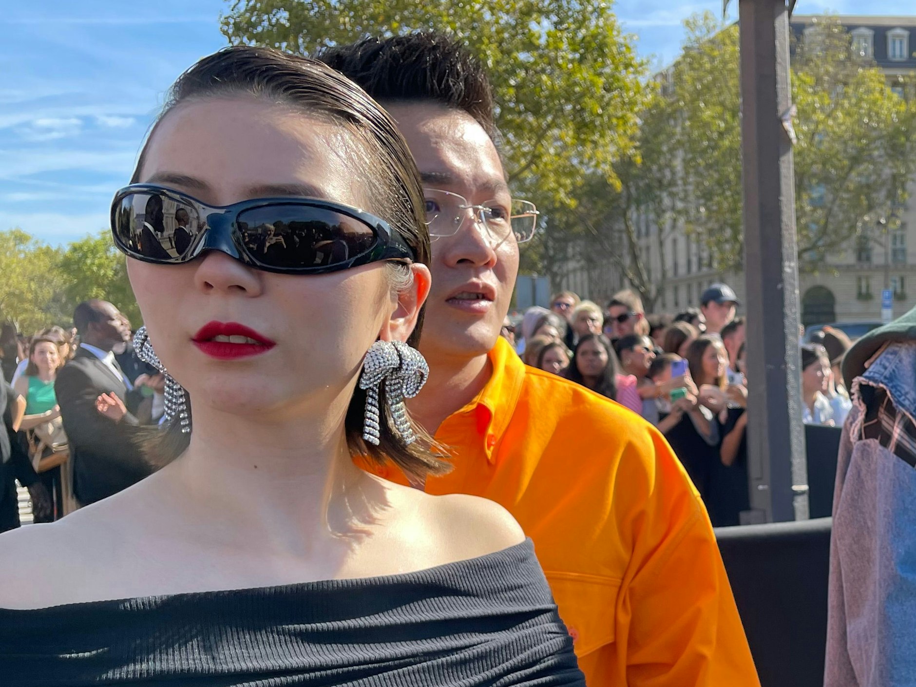 Diese Statement-Ohrringe sehen sehr nach Balenciaga aus.