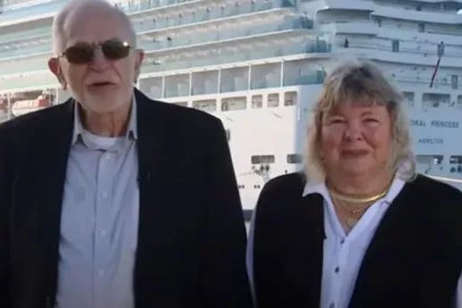 Jess und Marty Anson leben seit zwei Jahren an Bord des Kreuzfahrtschiffs „Coral Princess“.