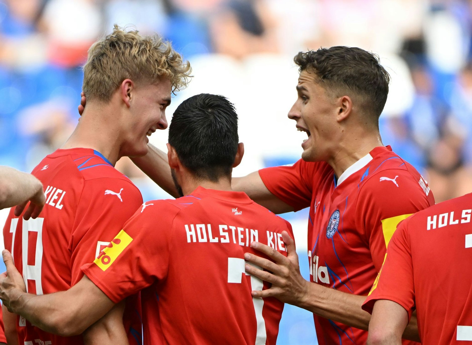 Holstein Kiel feierte einen Auswärtssieg beim KSC.  